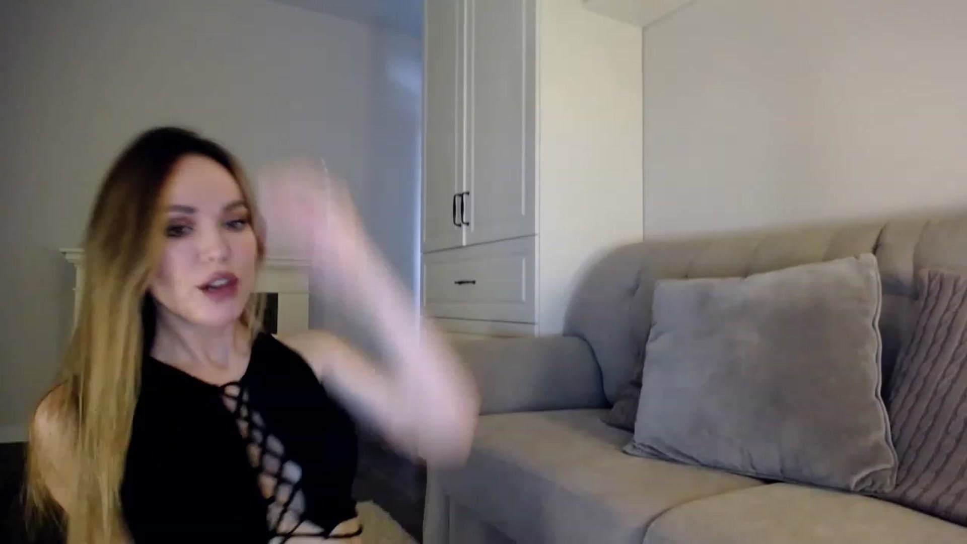 Gallery image thumbnail from Elysewine's myfreecams stream on, 06/10/2023, 05:58 image 5 of 20