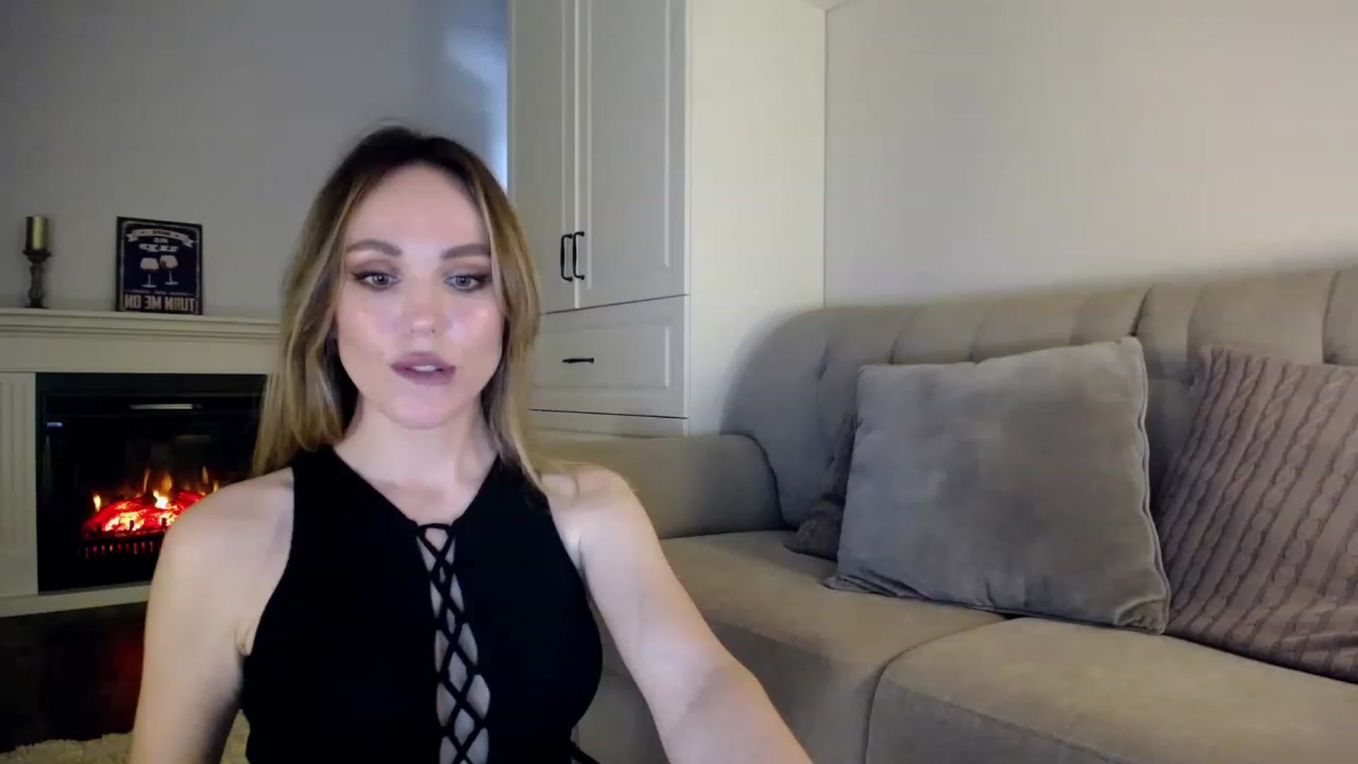 Gallery image thumbnail from Elysewine's myfreecams stream on, 06/10/2023, 05:58 image 13 of 20