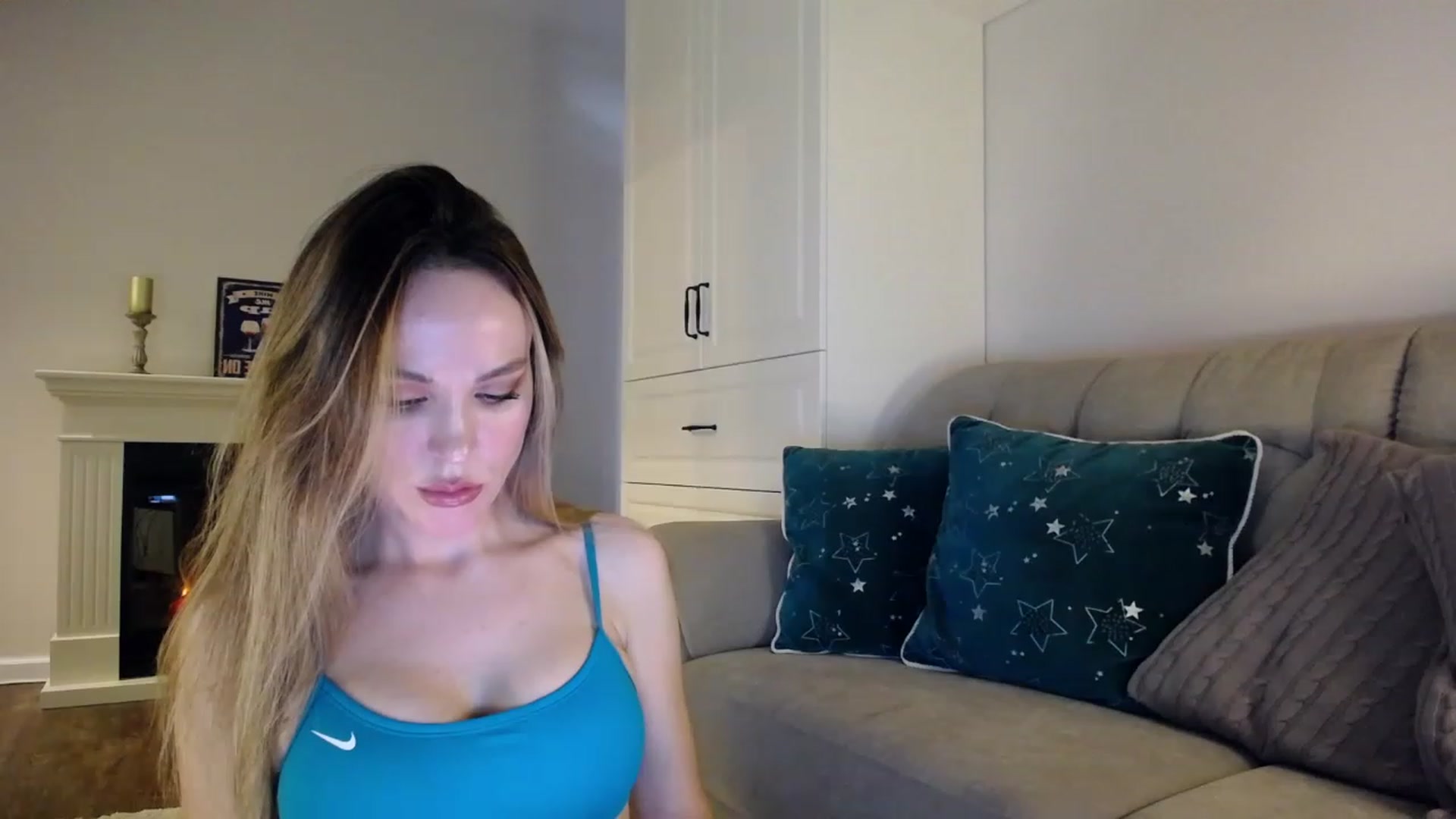 Gallery image thumbnail from Elysewine's myfreecams stream on, 06/17/2023, 05:59 image 1 of 20