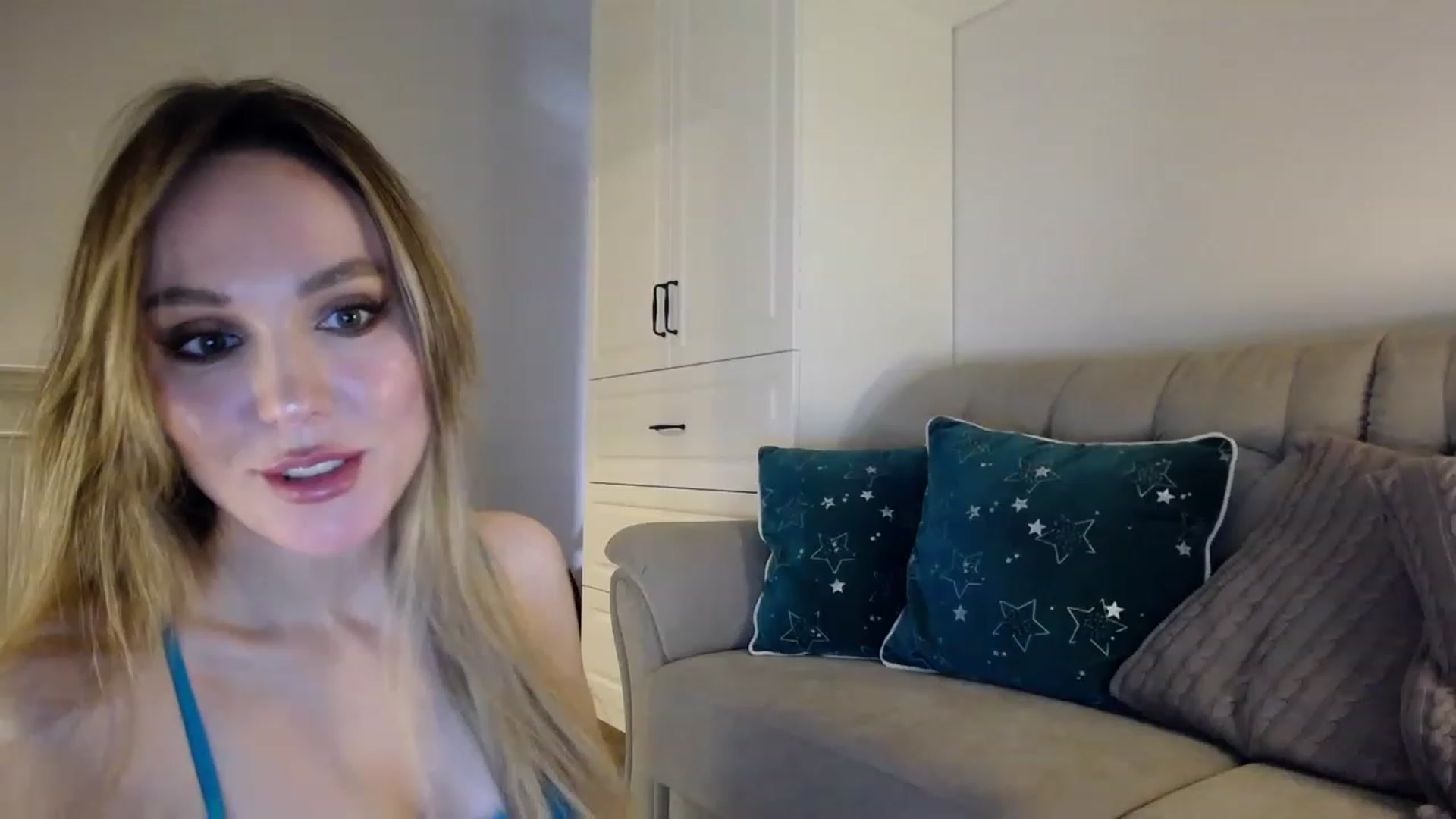 Gallery image thumbnail from Elysewine's myfreecams stream on, 06/17/2023, 05:59 image 7 of 20