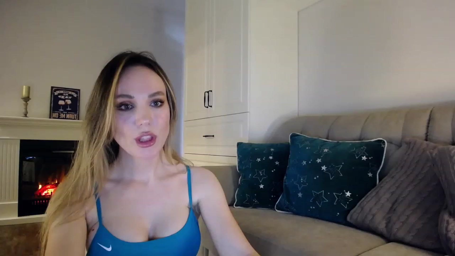 Gallery image thumbnail from Elysewine's myfreecams stream on, 06/17/2023, 05:59 image 13 of 20