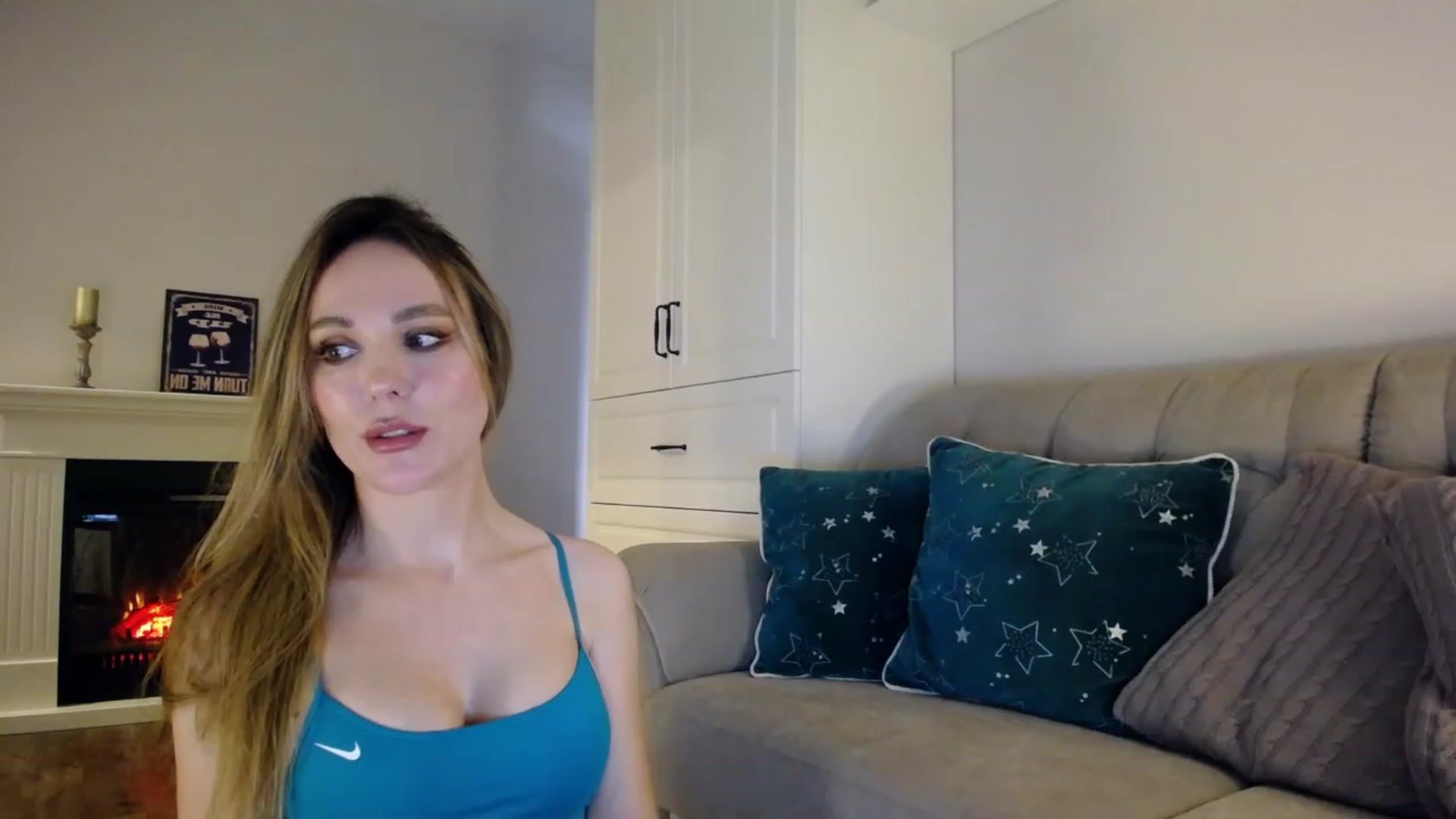 Gallery image thumbnail from Elysewine's myfreecams stream on, 06/17/2023, 05:59 image 10 of 20
