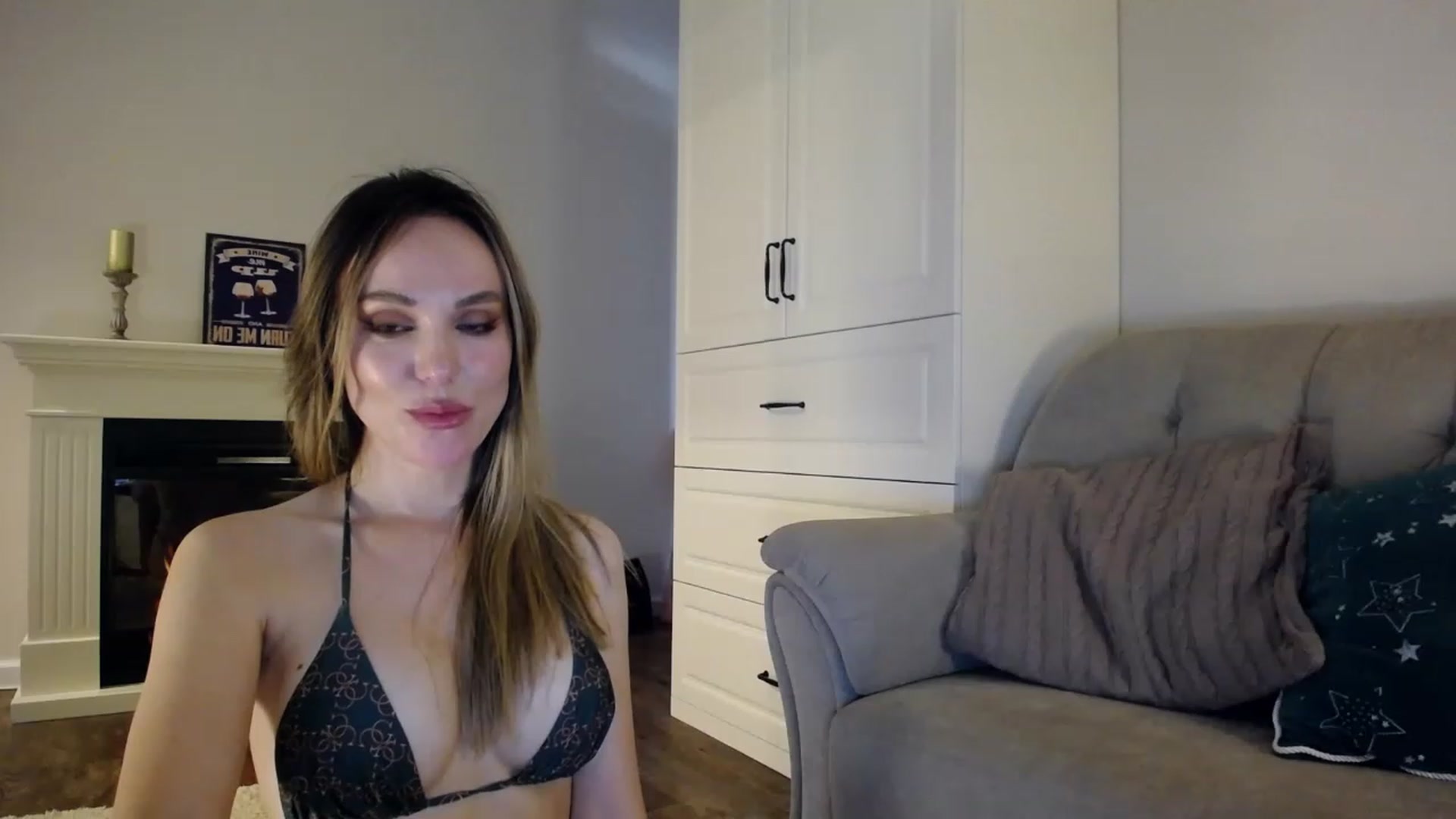 Gallery image thumbnail from Elysewine's myfreecams stream on, 06/17/2023, 09:19 image 20 of 20