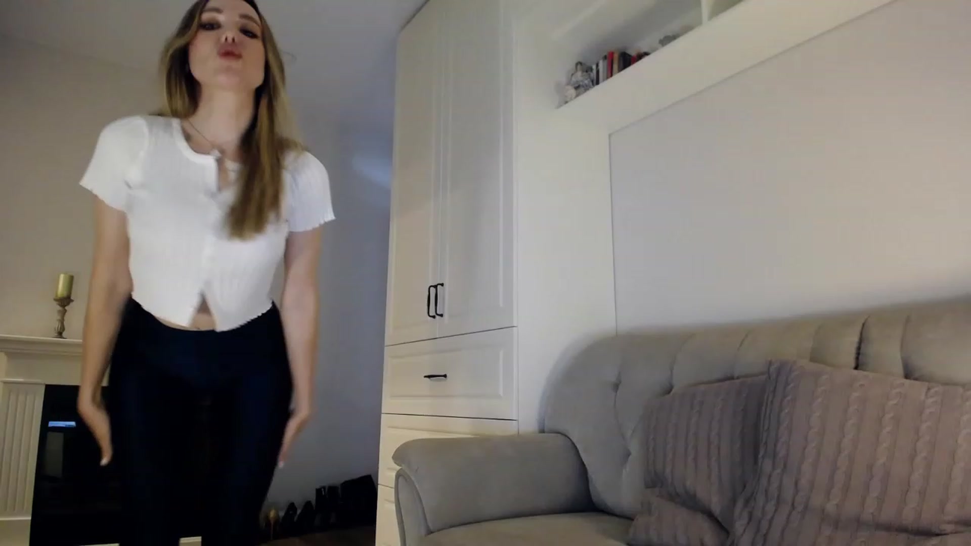 Gallery image thumbnail from Elysewine's myfreecams stream on, 06/18/2023, 06:02 image 3 of 20