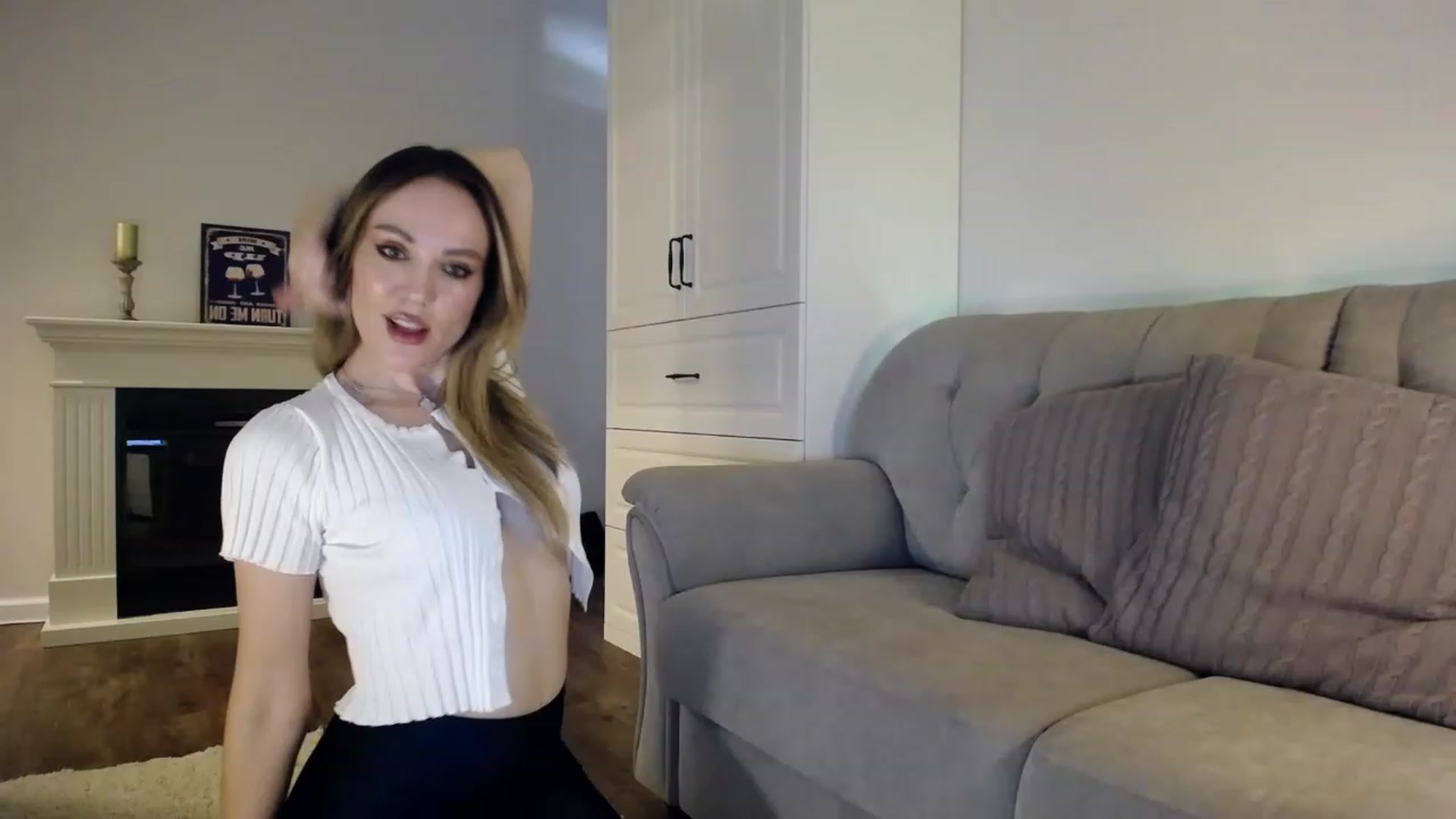 Gallery image thumbnail from Elysewine's myfreecams stream on, 06/18/2023, 06:02 image 20 of 20