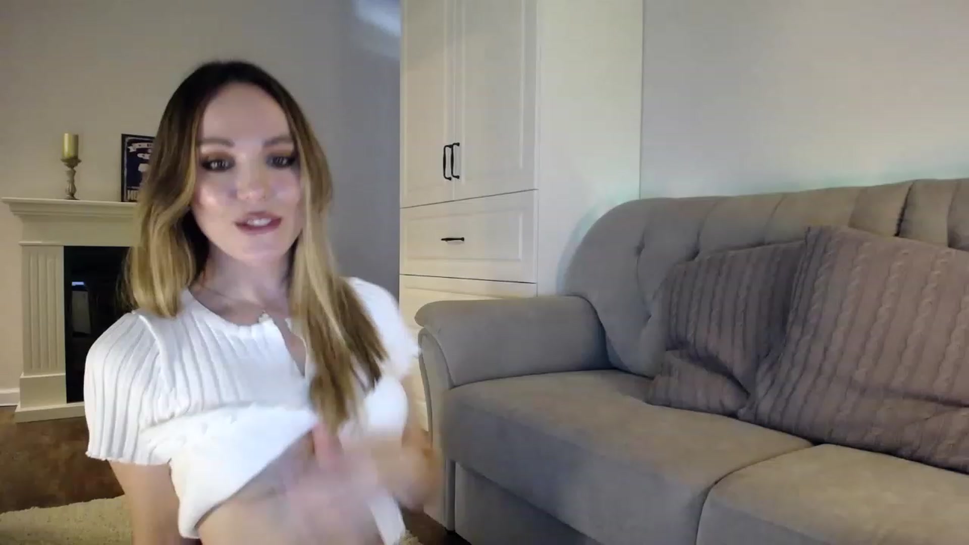 Gallery image thumbnail from Elysewine's myfreecams stream on, 06/18/2023, 06:02 image 12 of 20