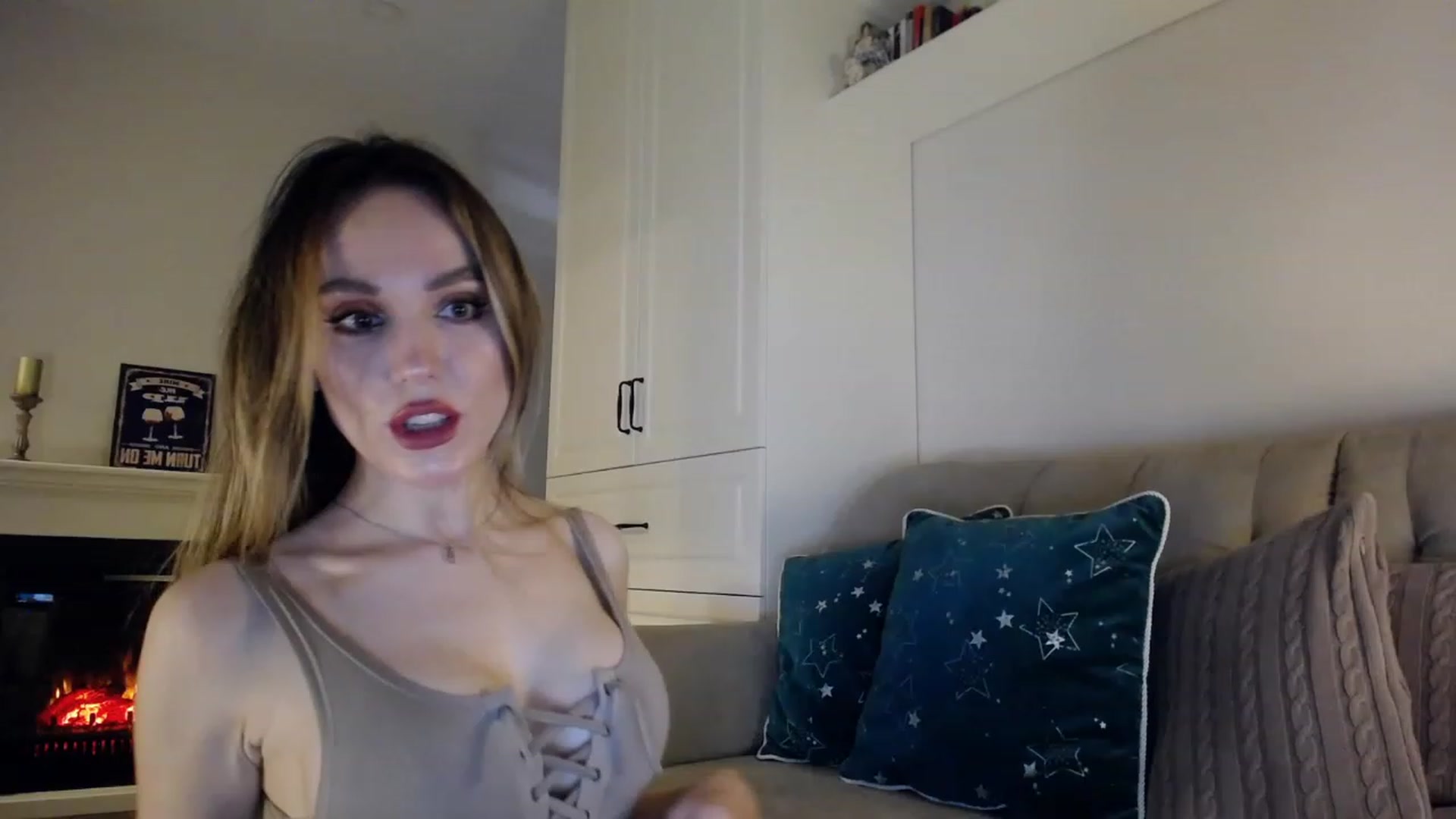 Gallery image thumbnail from Elysewine's myfreecams stream on, 06/24/2023, 06:02 image 19 of 20