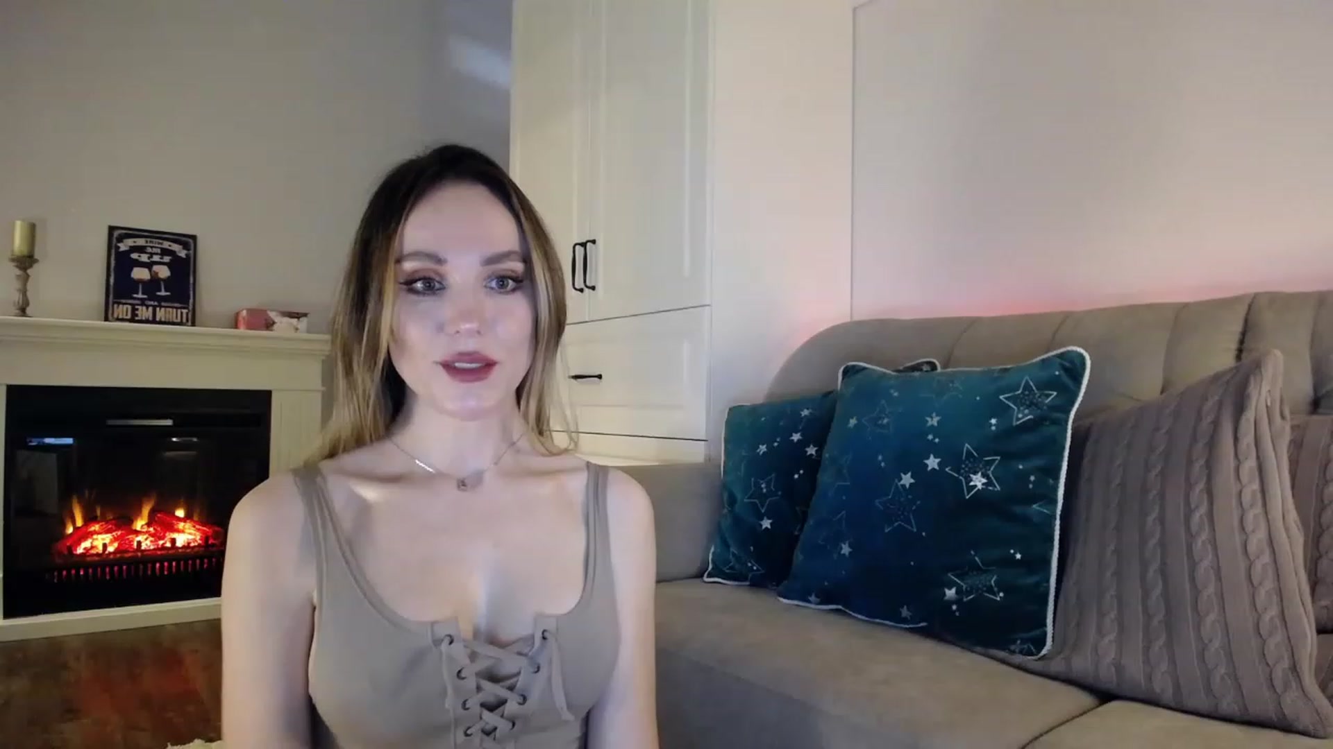 Gallery image thumbnail from Elysewine's myfreecams stream on, 06/24/2023, 06:02 image 10 of 20