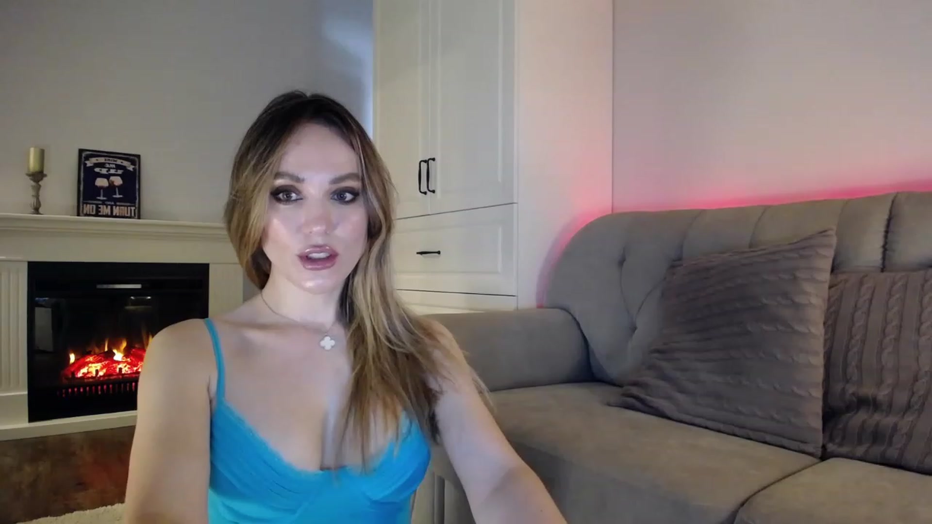 Gallery image thumbnail from Elysewine's myfreecams stream on, 06/25/2023, 05:39 image 6 of 20