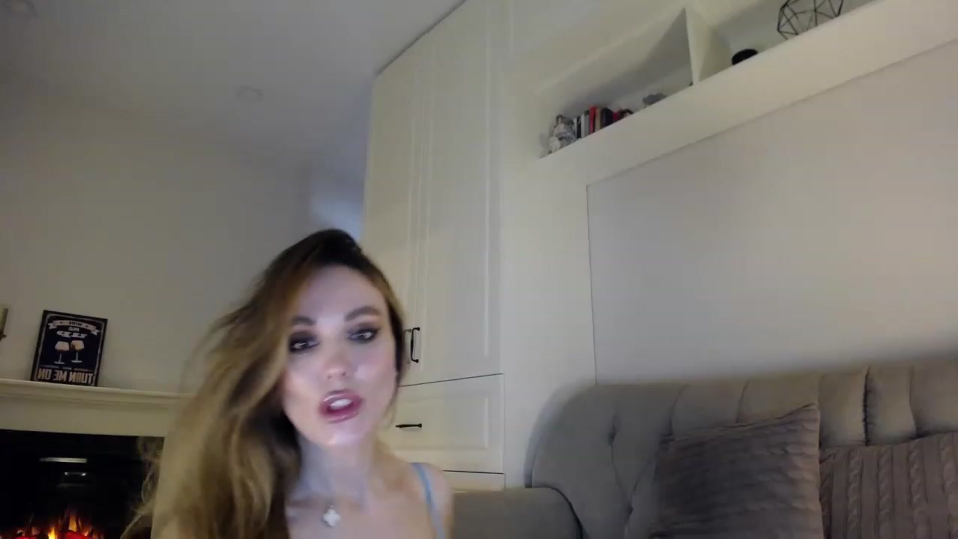 Gallery image thumbnail from Elysewine's myfreecams stream on, 06/25/2023, 05:39 image 3 of 20