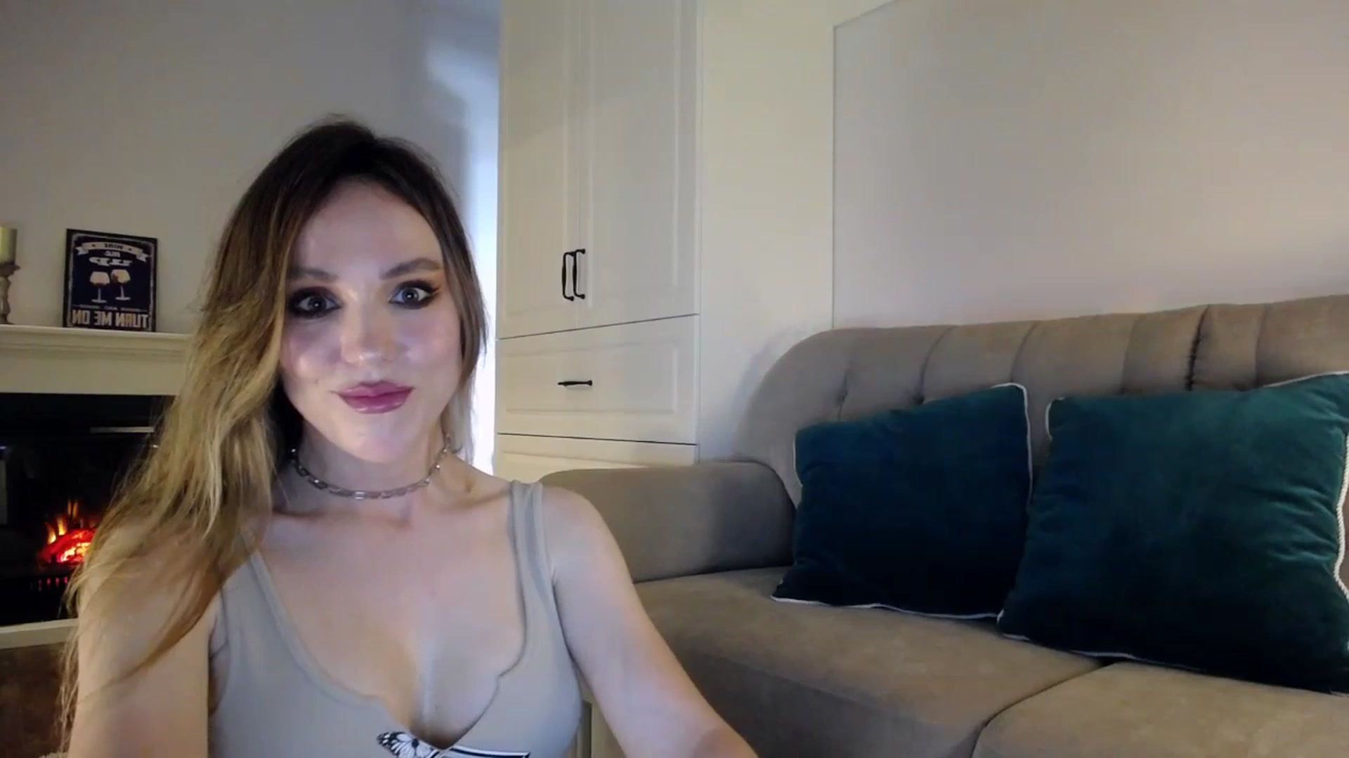 Gallery image thumbnail from Elysewine's myfreecams stream on, 07/01/2023, 05:08 image 4 of 20