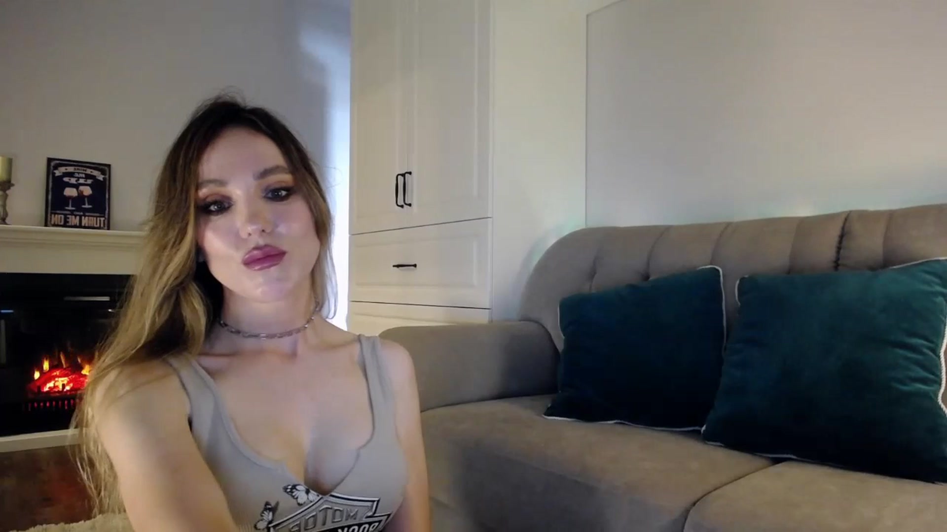 Gallery image thumbnail from Elysewine's myfreecams stream on, 07/01/2023, 05:08 image 5 of 20