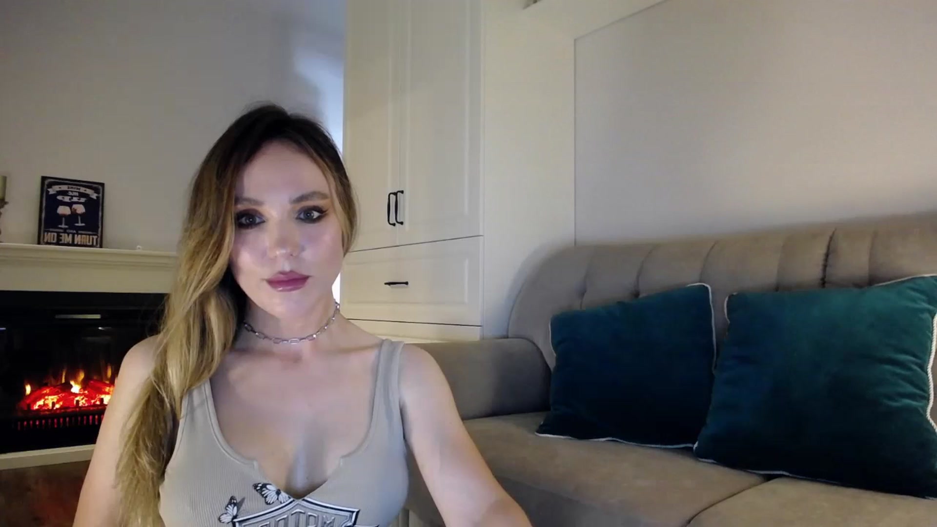 Gallery image thumbnail from Elysewine's myfreecams stream on, 07/01/2023, 05:08 image 14 of 20