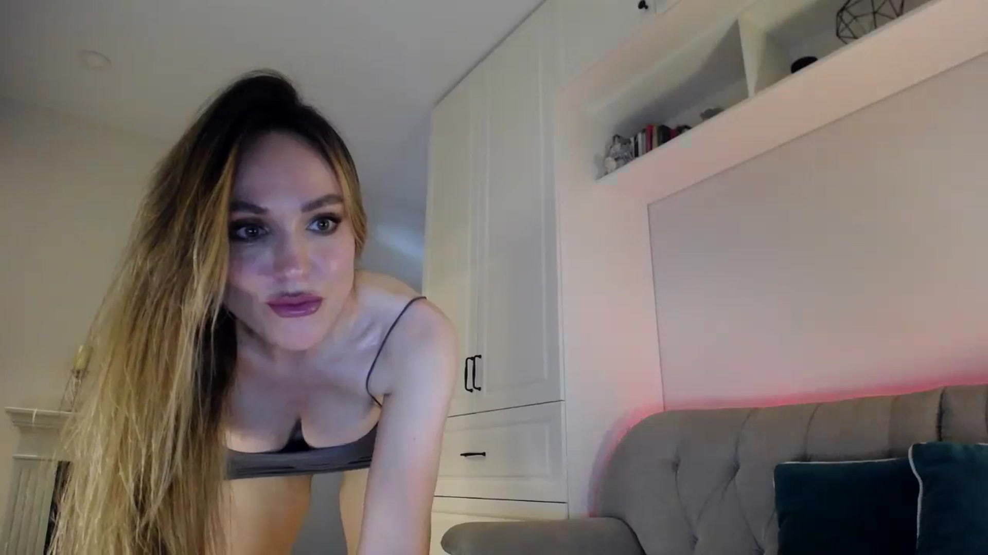 Gallery image thumbnail from Elysewine's myfreecams stream on, 07/02/2023, 04:14 image 14 of 20