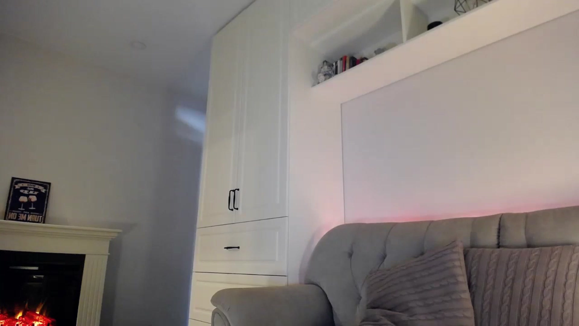 Gallery image thumbnail from Elysewine's myfreecams stream on, 07/08/2023, 06:11 image 7 of 20