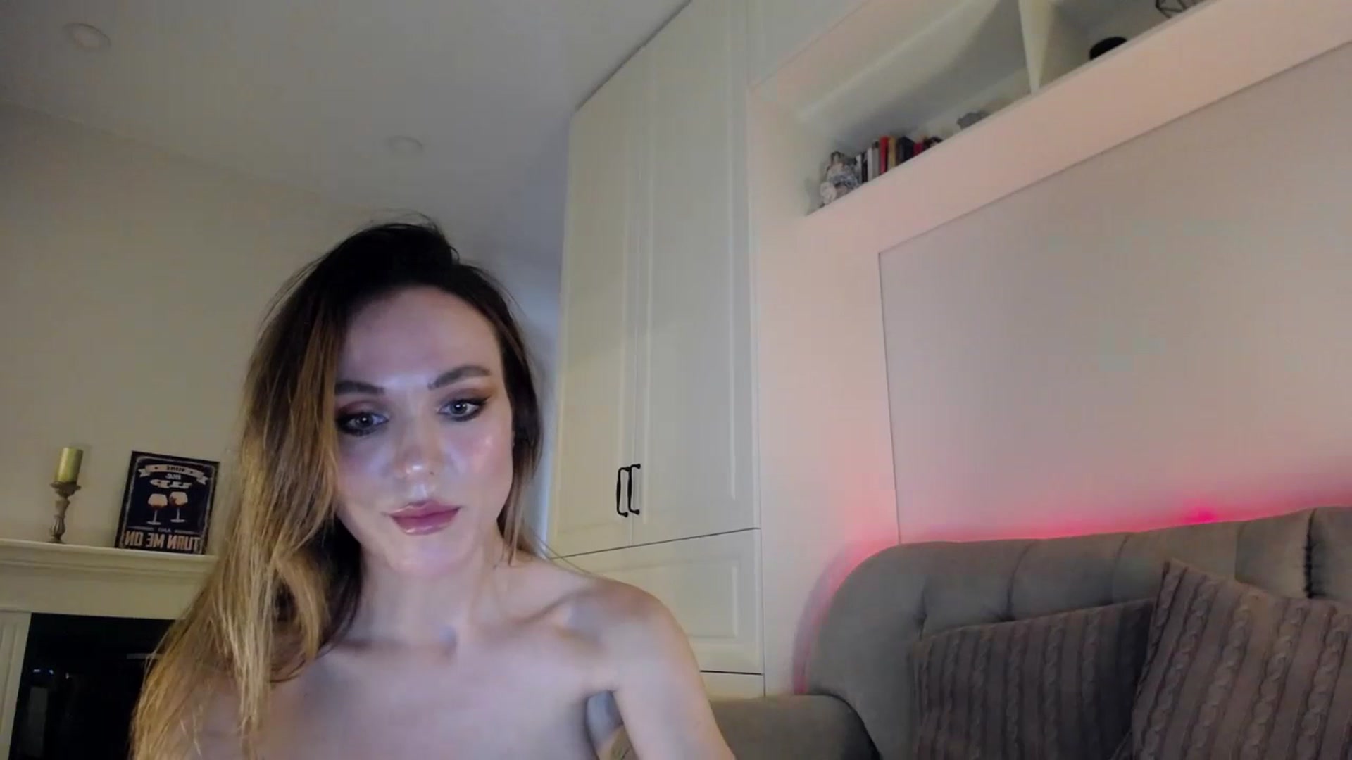Gallery image thumbnail from Elysewine's myfreecams stream on, 07/15/2023, 06:11 image 17 of 20