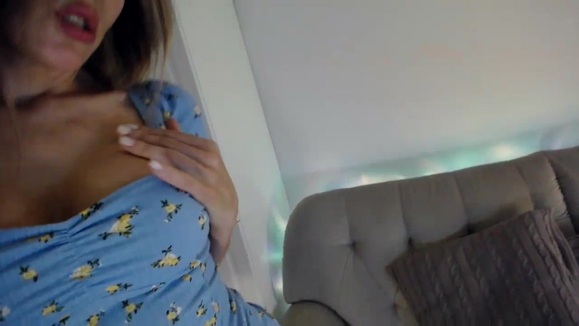 Gallery image thumbnail from Elysewine's myfreecams stream on, 07/16/2023, 05:54 image 4 of 20