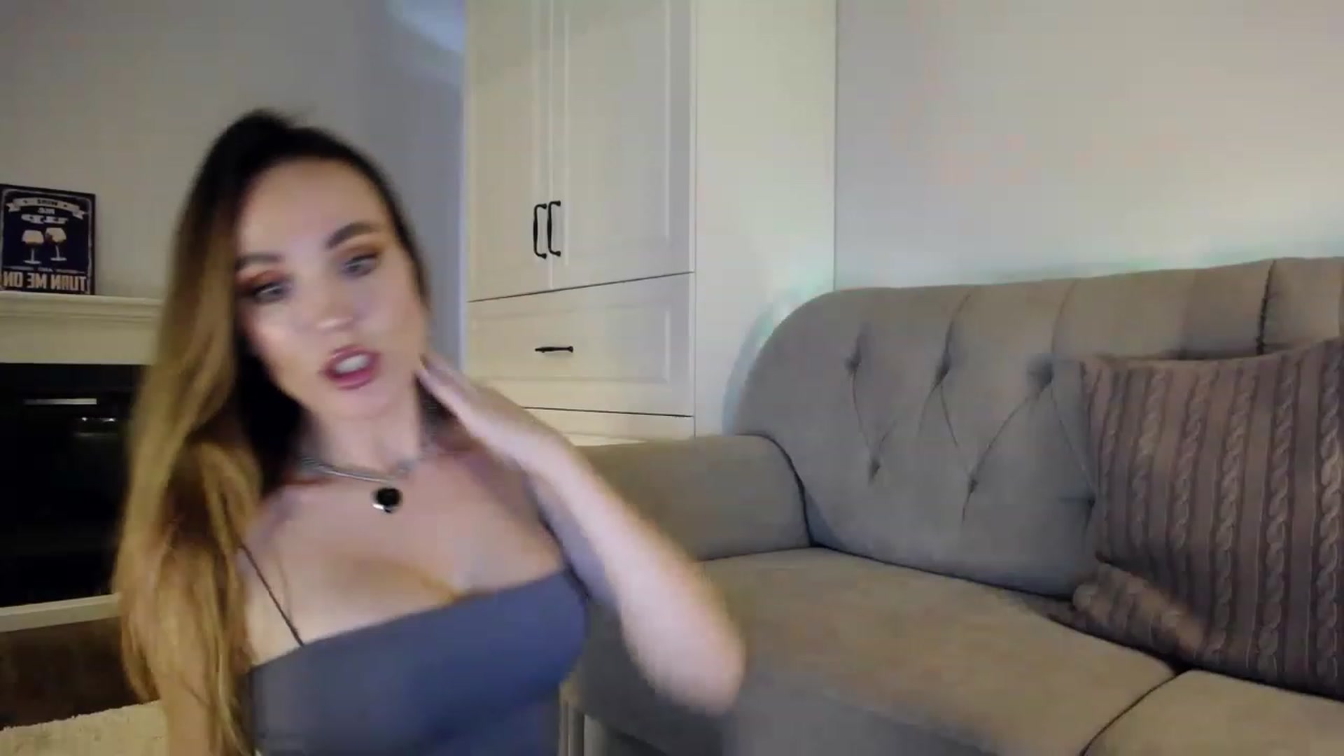 Gallery image thumbnail from Elysewine's myfreecams stream on, 08/12/2023, 05:58 image 9 of 20