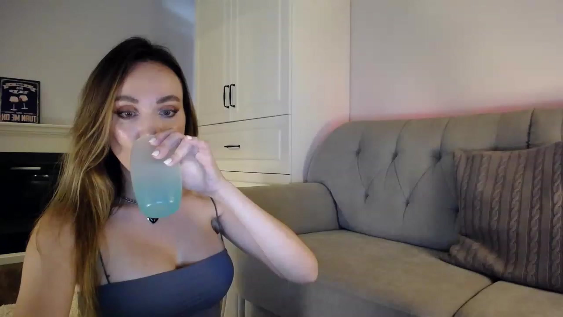 Gallery image thumbnail from Elysewine's myfreecams stream on, 08/12/2023, 05:58 image 10 of 20