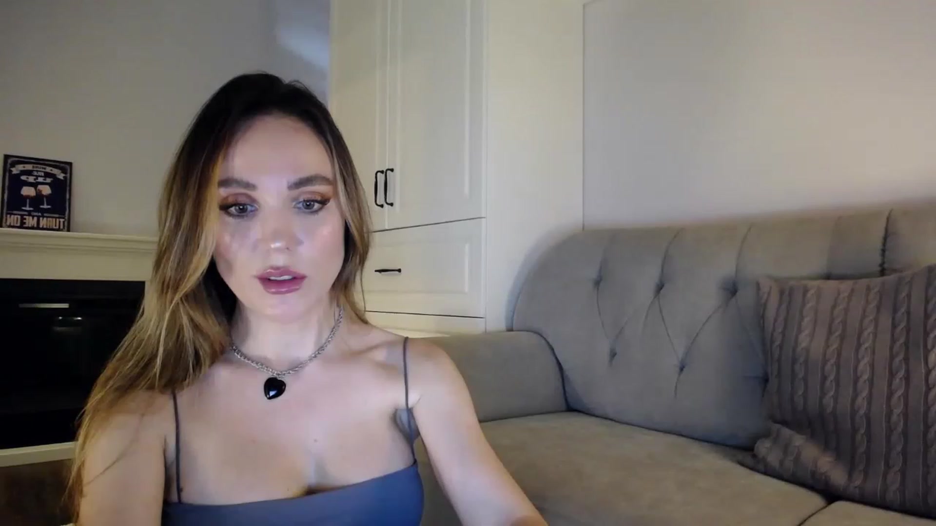 Gallery image thumbnail from Elysewine's myfreecams stream on, 08/12/2023, 05:58 image 2 of 20