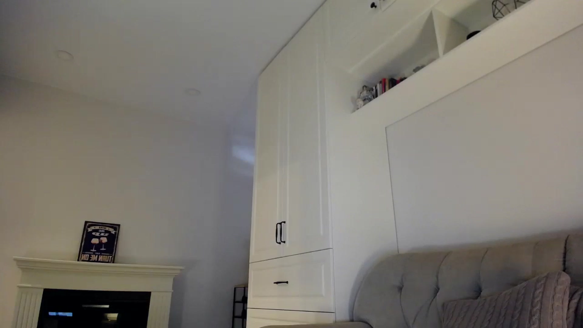 Gallery image thumbnail from Elysewine's myfreecams stream on, 08/27/2023, 05:40 image 11 of 20