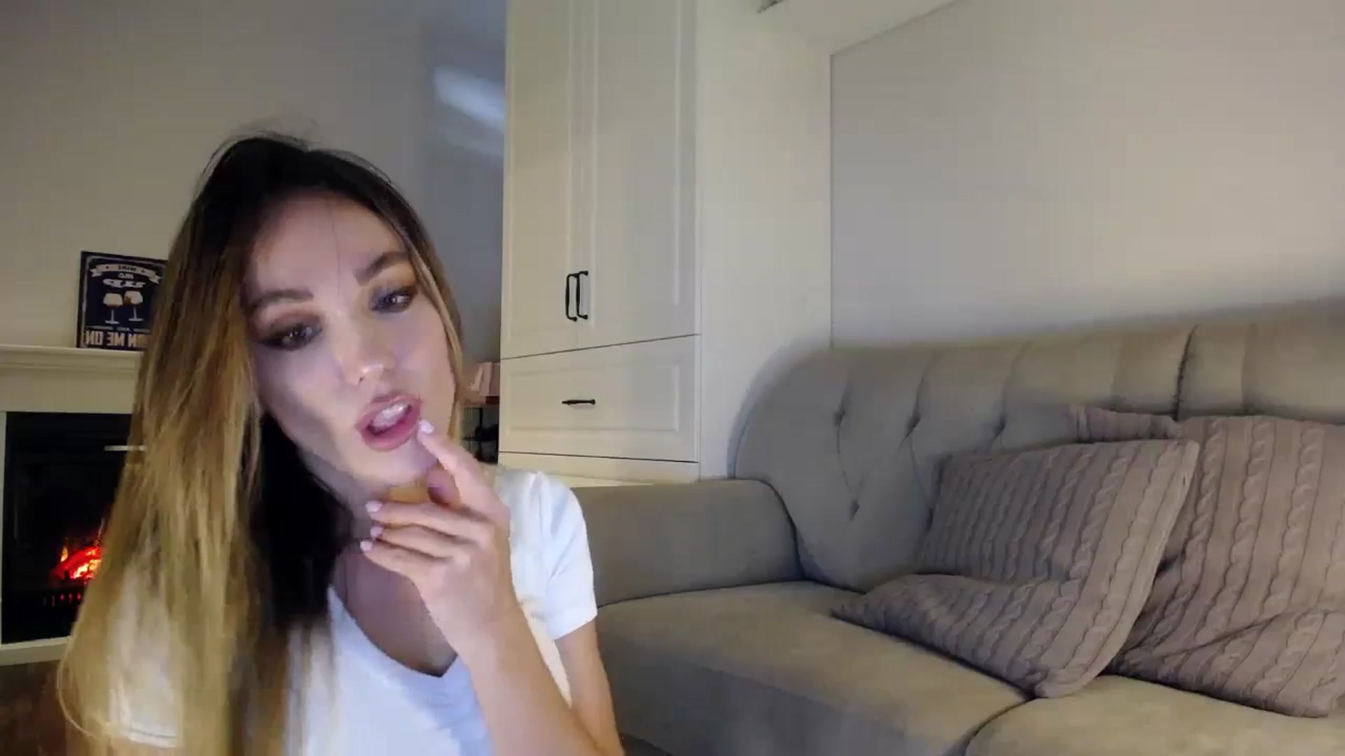 Gallery image thumbnail from Elysewine's myfreecams stream on, 09/16/2023, 06:07 image 20 of 20