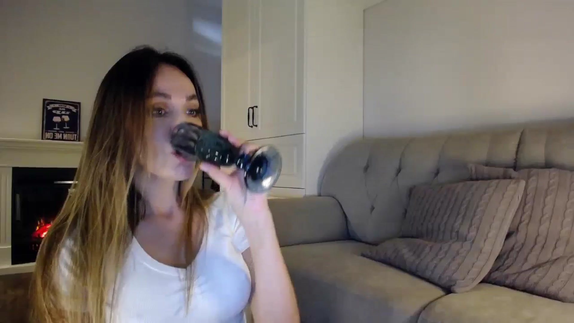 Gallery image thumbnail from Elysewine's myfreecams stream on, 09/16/2023, 06:07 image 6 of 20