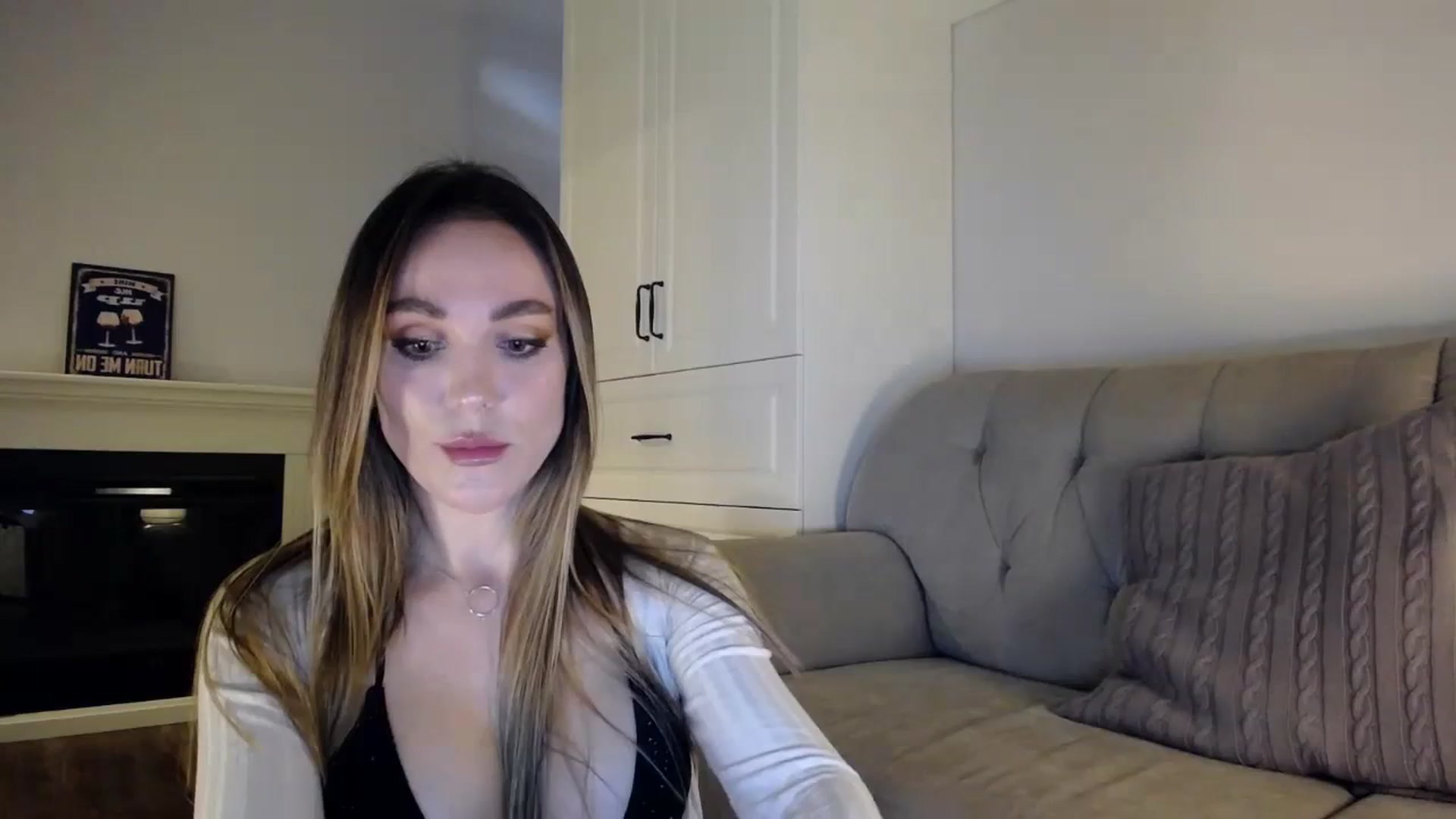 Gallery image thumbnail from Elysewine's myfreecams stream on, 09/23/2023, 05:25 image 2 of 20