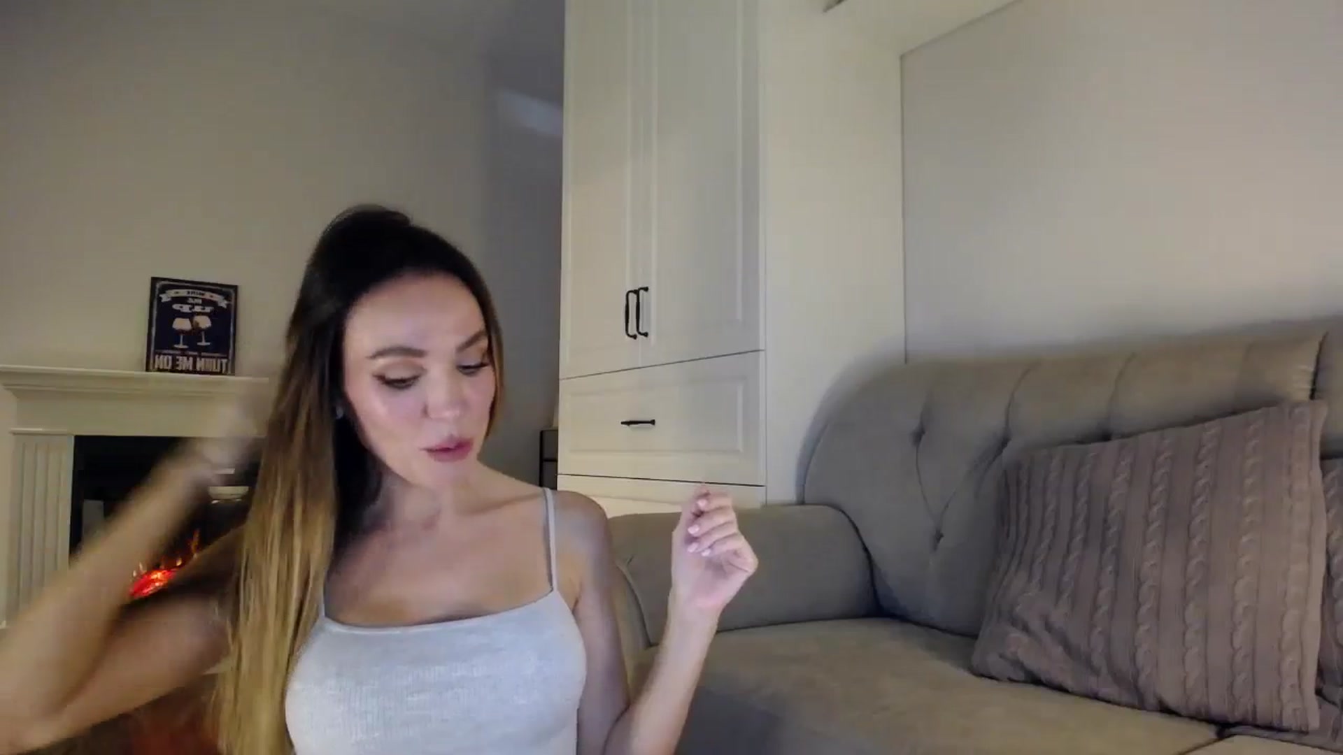 Gallery image thumbnail from Elysewine's myfreecams stream on, 10/07/2023, 05:45 image 14 of 20