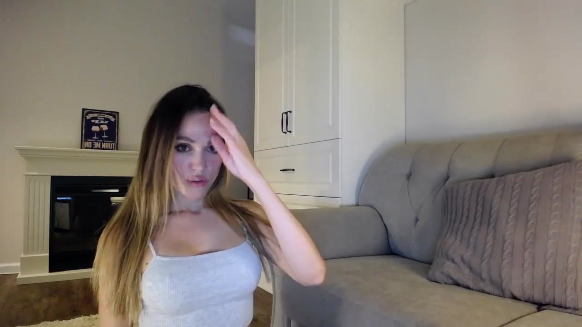 Gallery image thumbnail from Elysewine's myfreecams stream on, 10/07/2023, 05:45 image 6 of 20