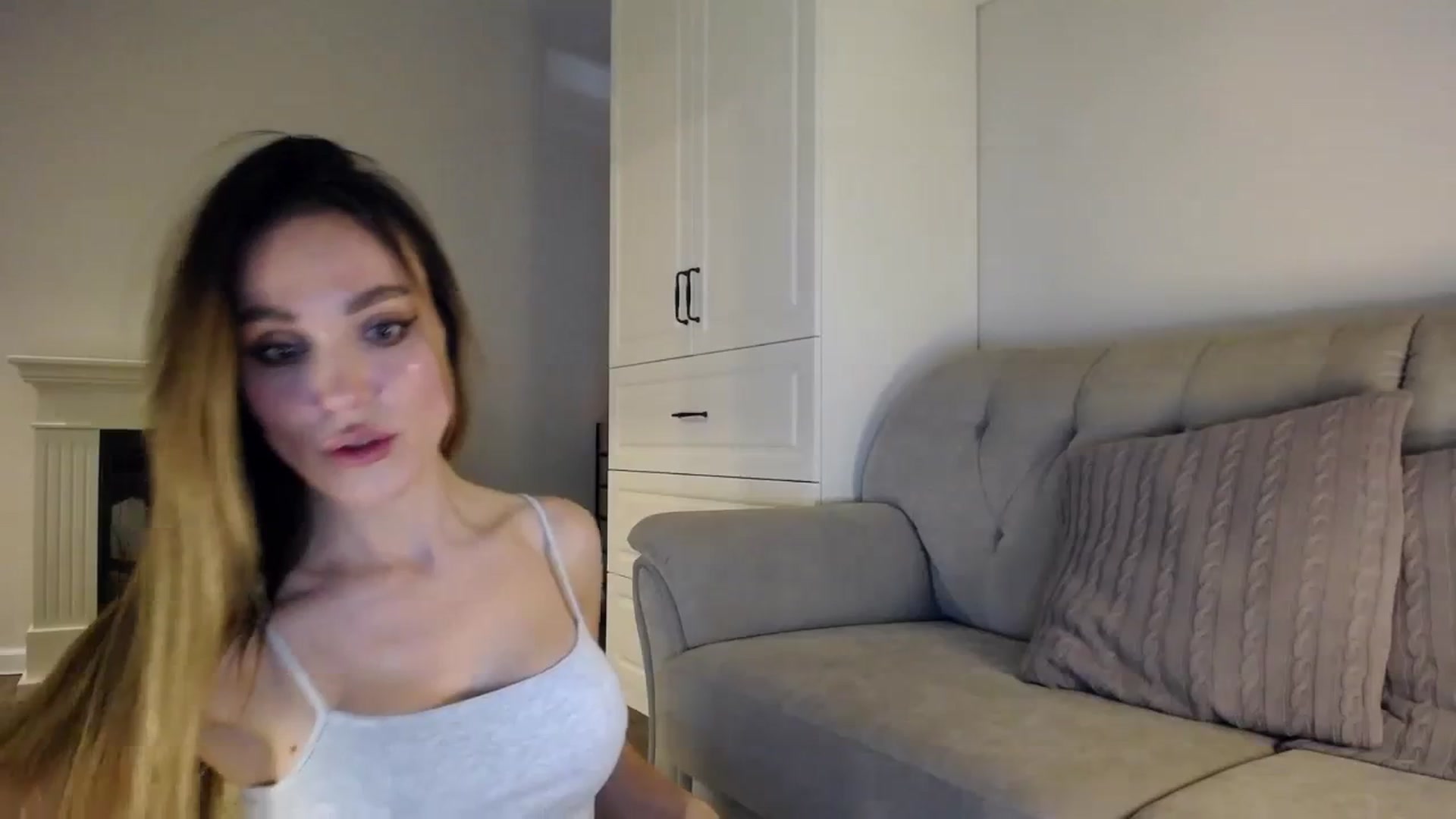 Gallery image thumbnail from Elysewine's myfreecams stream on, 10/07/2023, 06:09 image 9 of 20