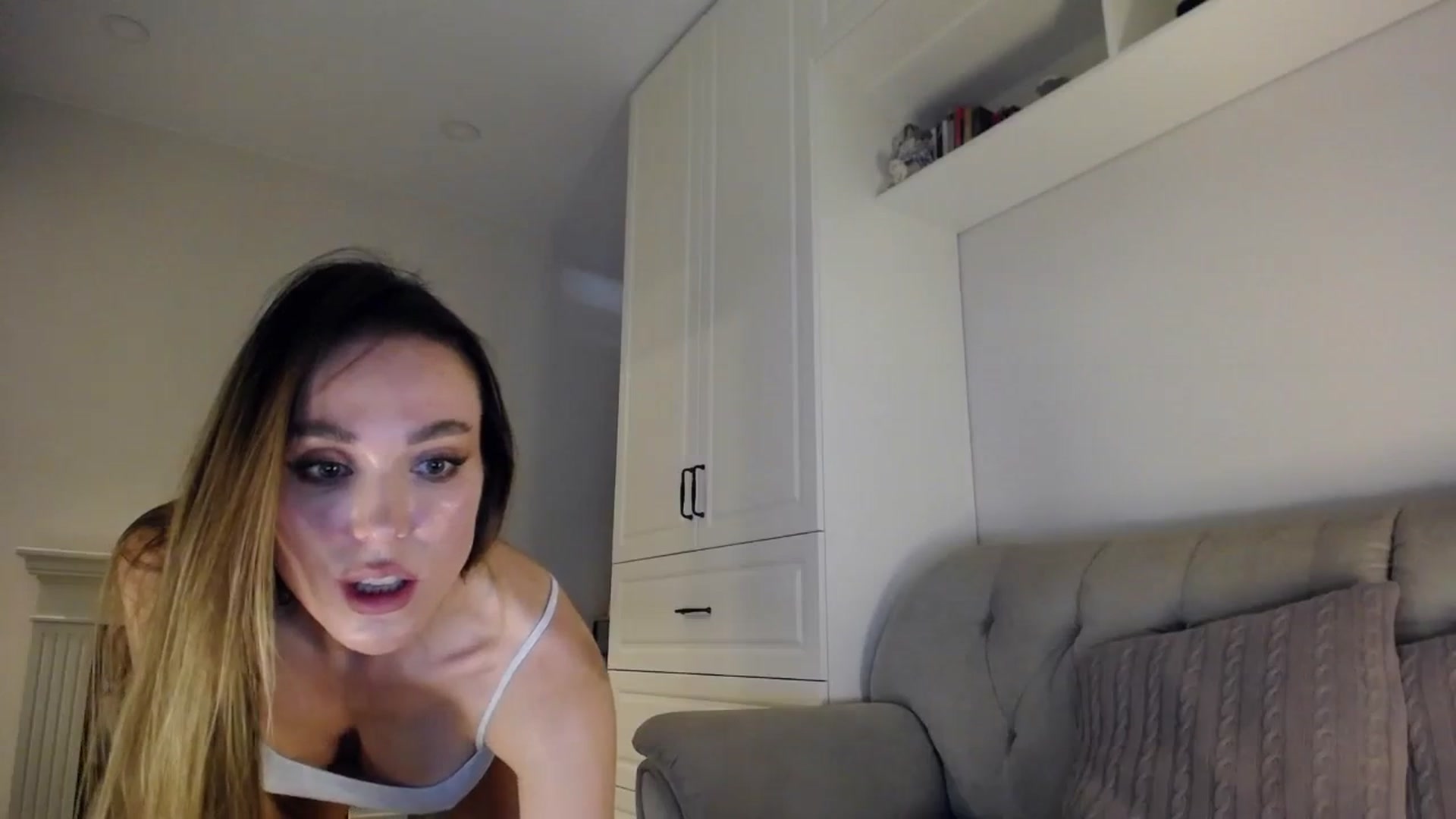 Gallery image thumbnail from Elysewine's myfreecams stream on, 10/07/2023, 06:09 image 15 of 20
