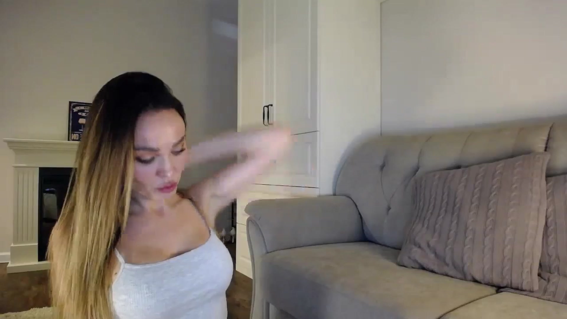 Gallery image thumbnail from Elysewine's myfreecams stream on, 10/07/2023, 06:09 image 8 of 20