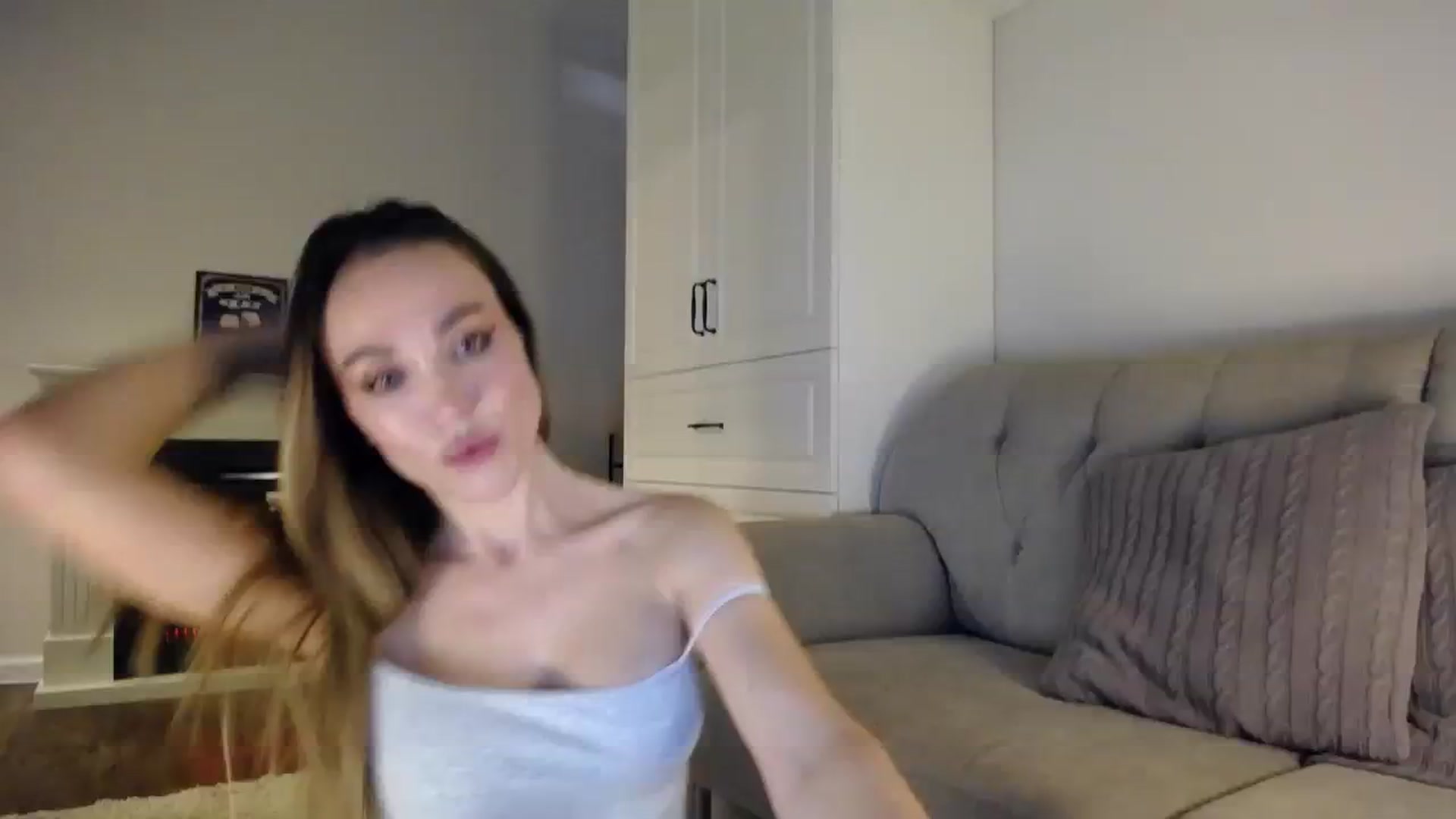 Gallery image thumbnail from Elysewine's myfreecams stream on, 10/07/2023, 06:09 image 20 of 20