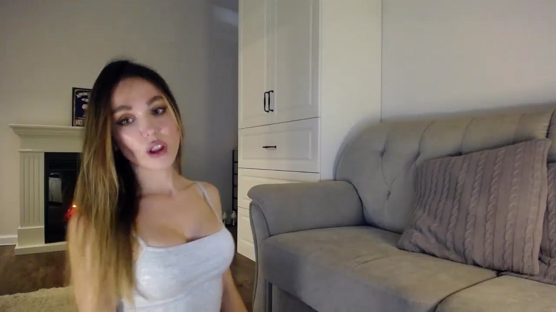 Gallery image thumbnail from Elysewine's myfreecams stream on, 10/07/2023, 06:09 image 12 of 20