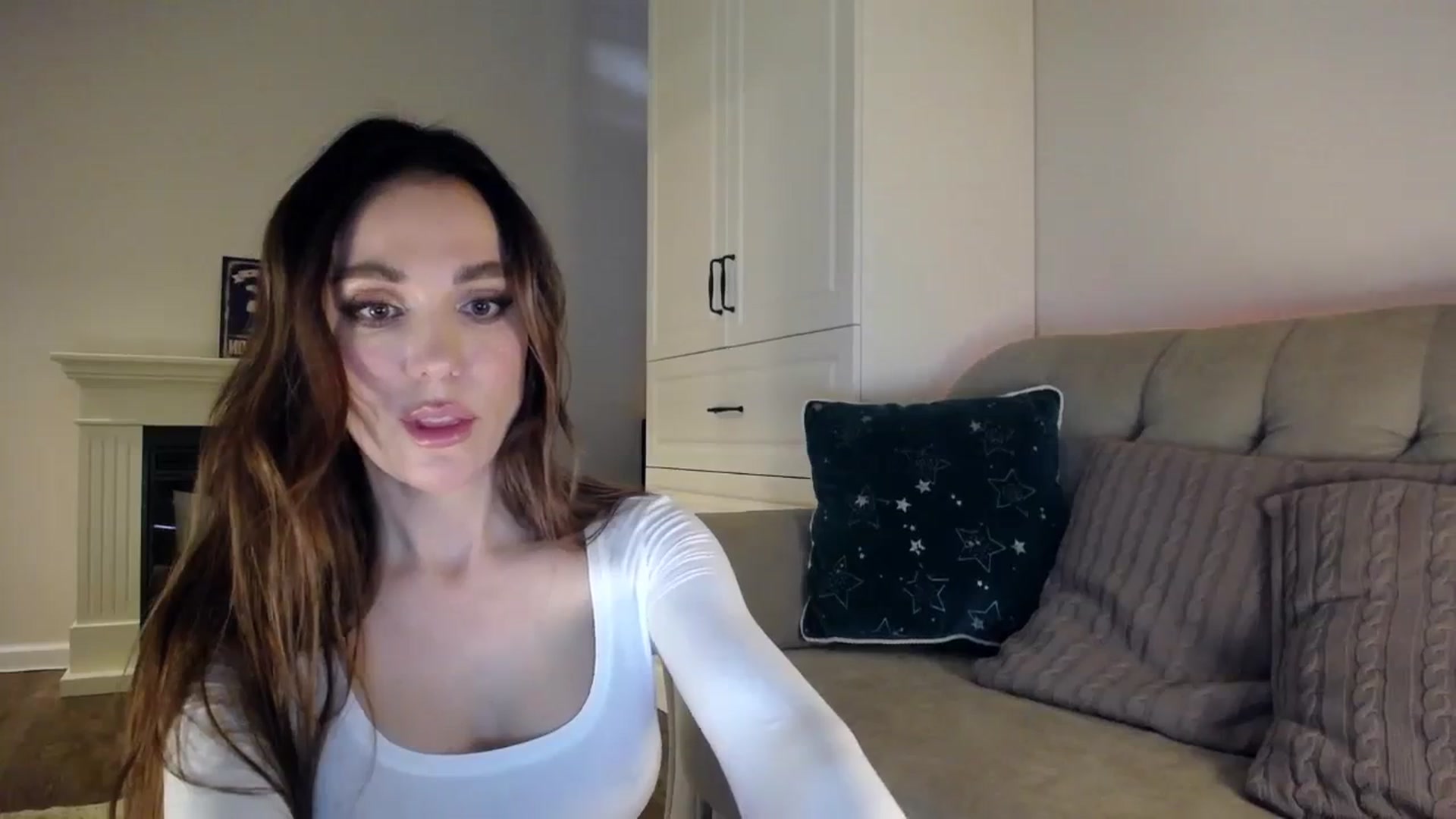 Gallery image thumbnail from Elysewine's myfreecams stream on, 10/14/2023, 06:02 image 12 of 20
