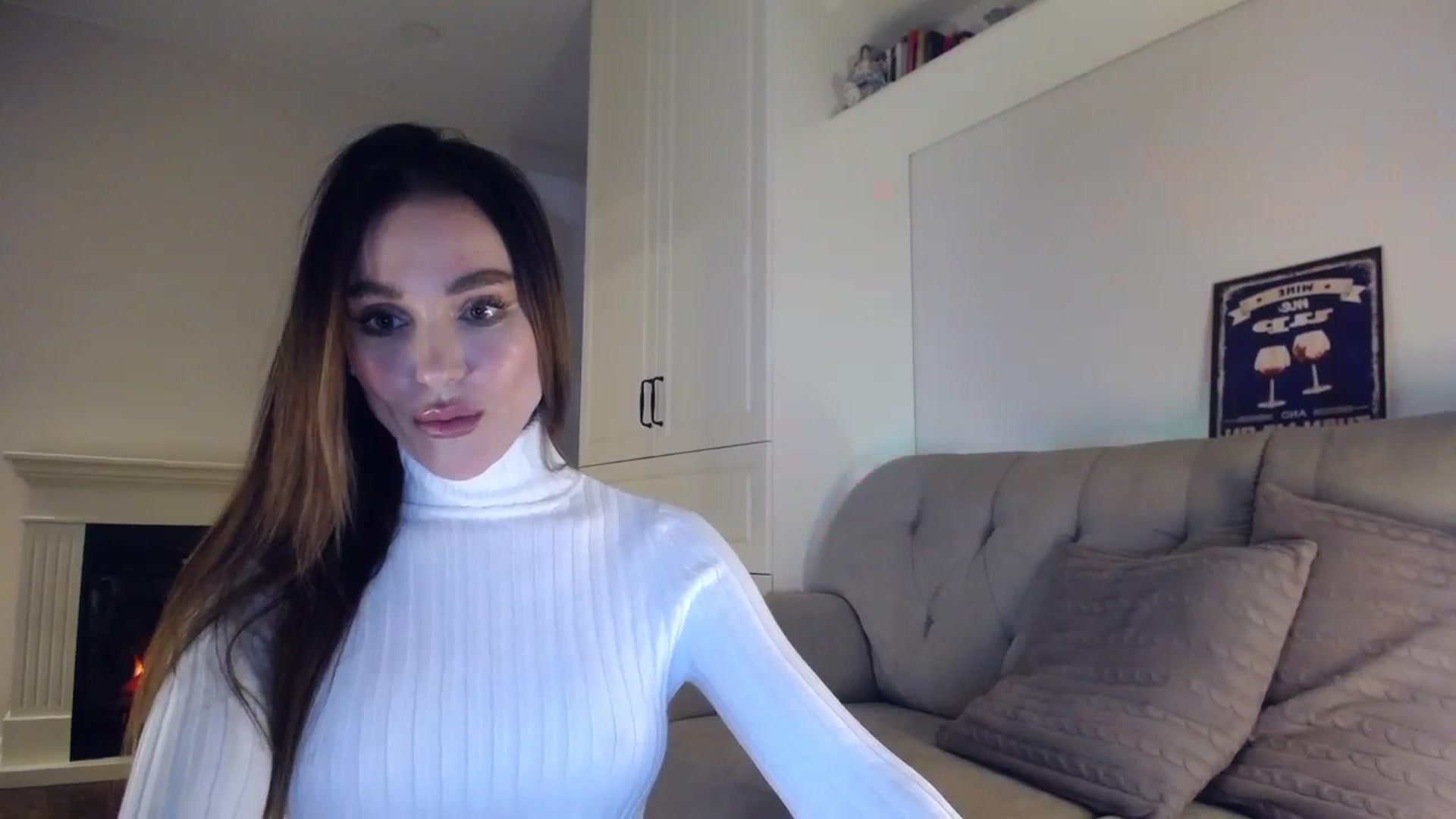 Gallery image thumbnail from Elysewine's myfreecams stream on, 11/12/2023, 05:40 image 9 of 20