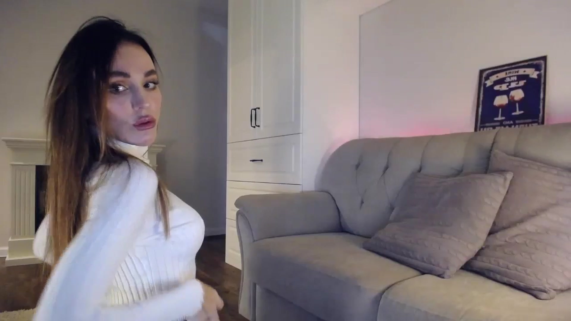 Gallery image thumbnail from Elysewine's myfreecams stream on, 11/12/2023, 05:40 image 18 of 20