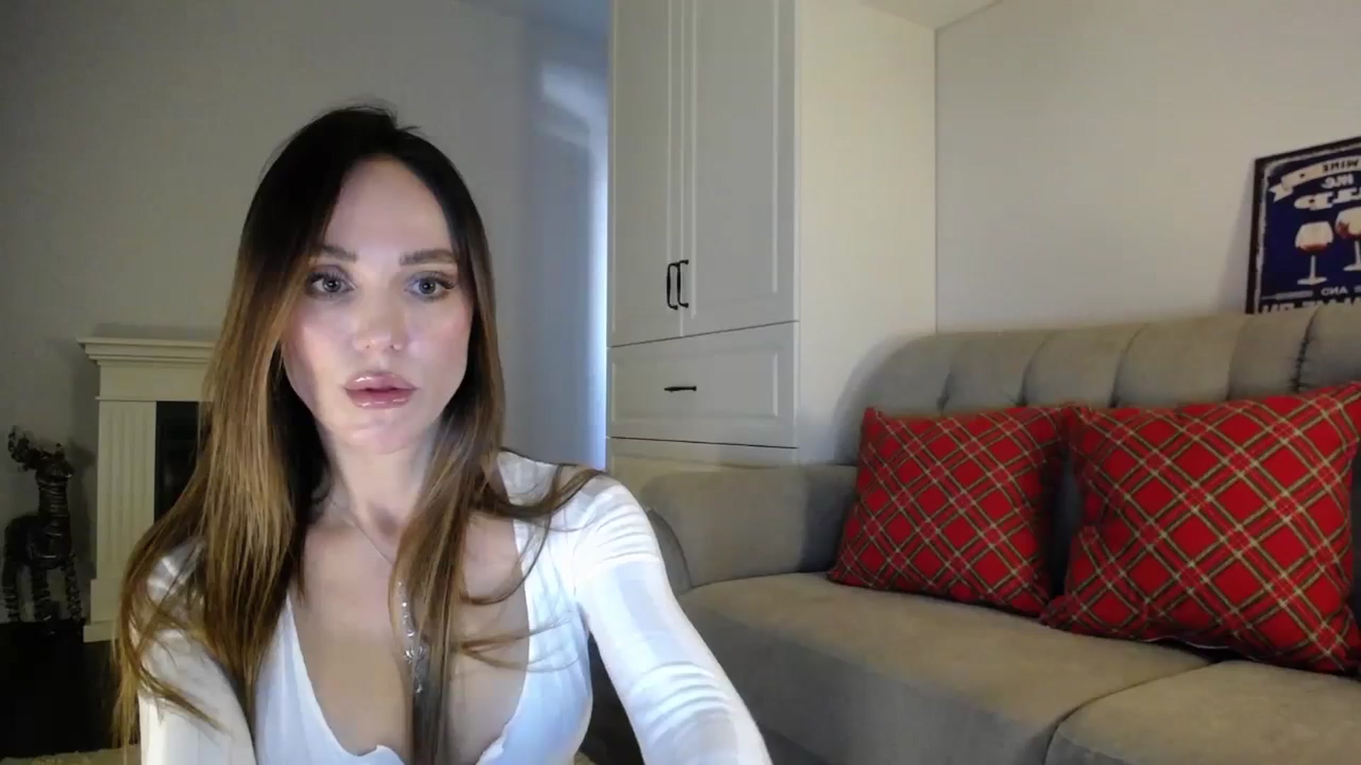 Gallery image thumbnail from Elysewine's myfreecams stream on, 12/03/2023, 05:21 image 1 of 20