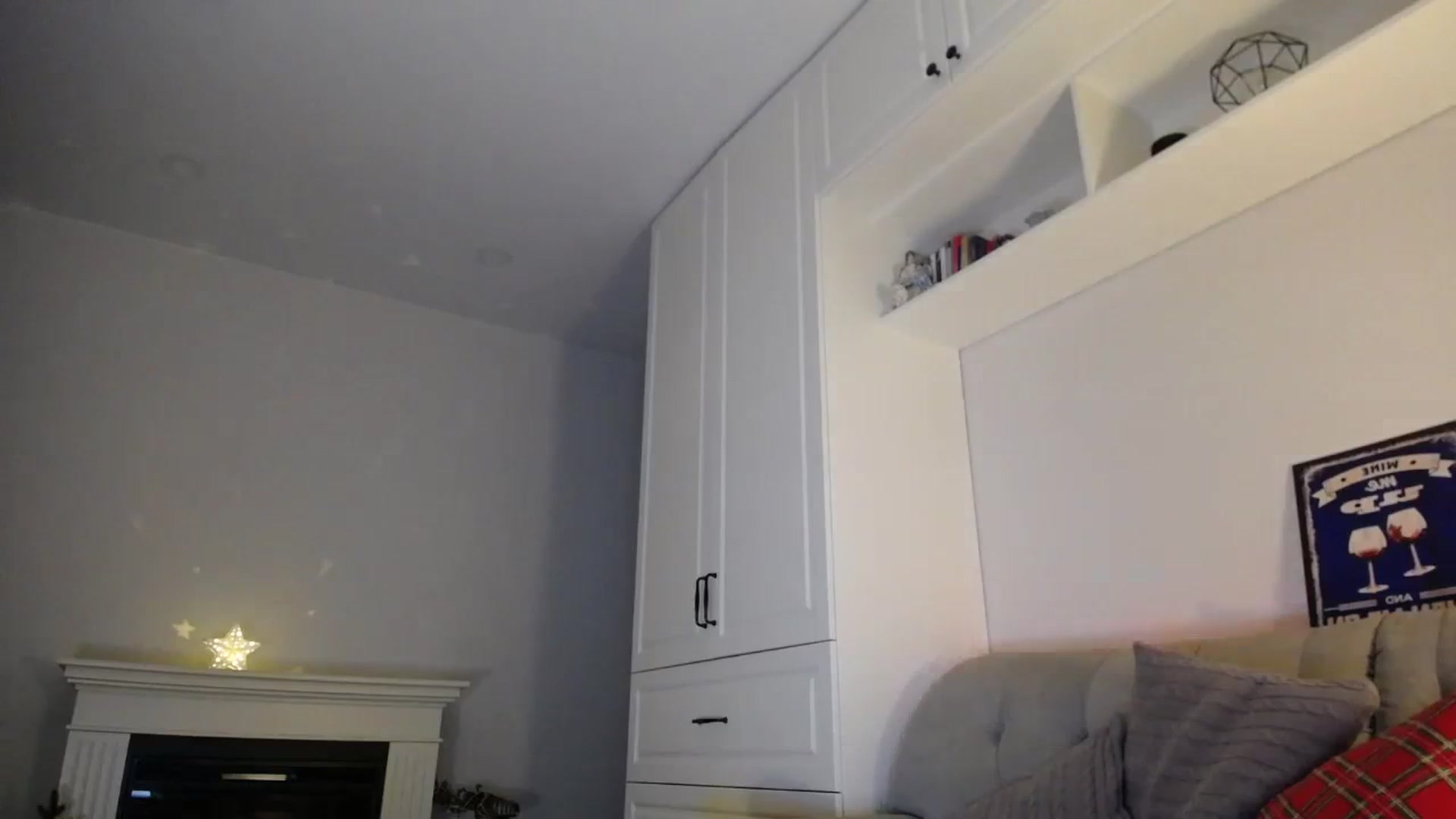 Gallery image thumbnail from Elysewine's myfreecams stream on, 12/09/2023, 06:39 image 3 of 20