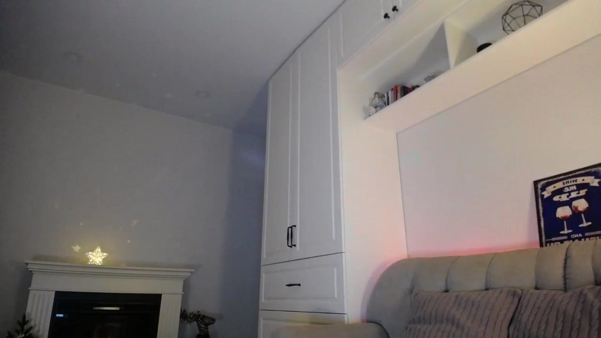 Gallery image thumbnail from Elysewine's myfreecams stream on, 12/09/2023, 06:39 image 11 of 20