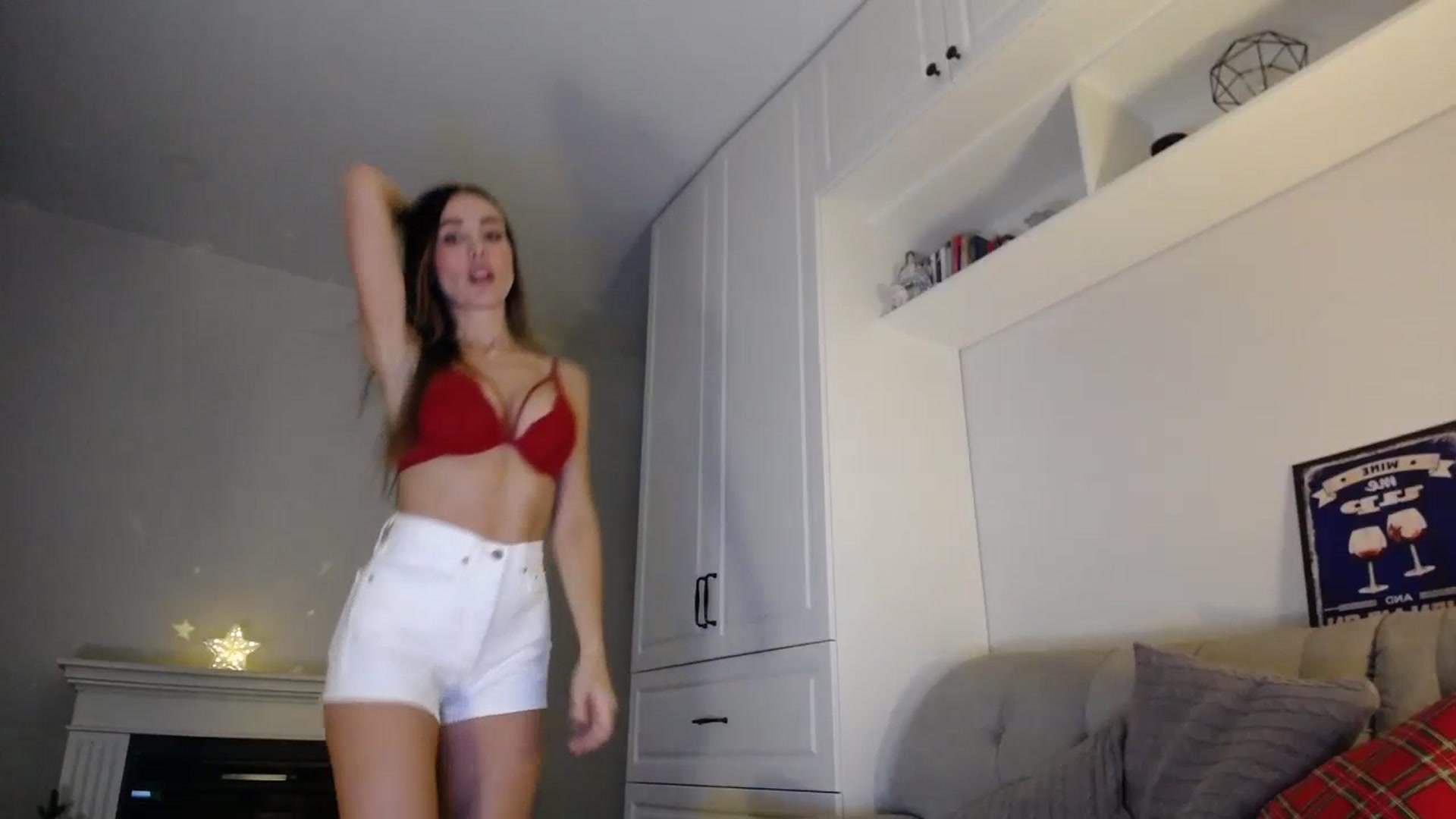 Gallery image thumbnail from Elysewine's myfreecams stream on, 12/09/2023, 06:39 image 6 of 20