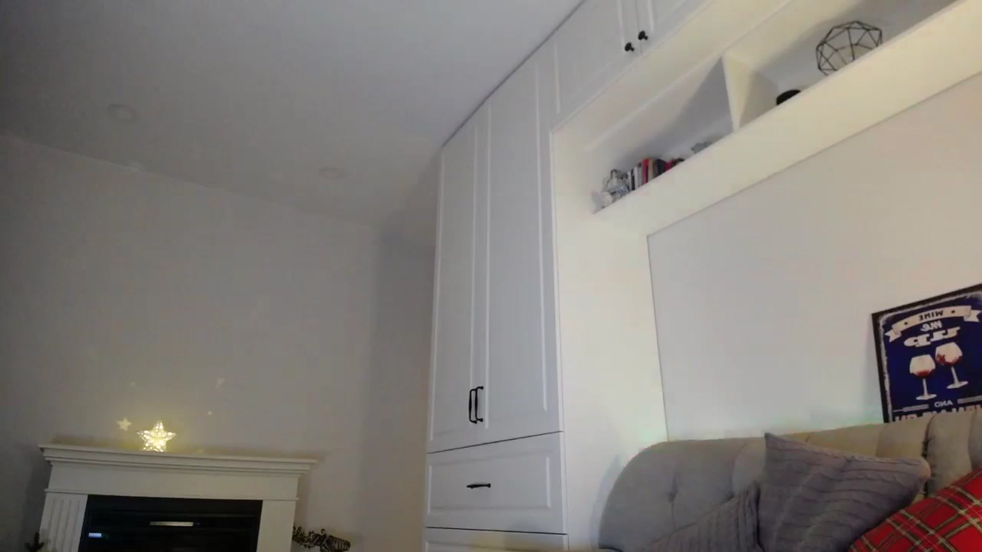Gallery image thumbnail from Elysewine's myfreecams stream on, 12/09/2023, 06:39 image 5 of 20
