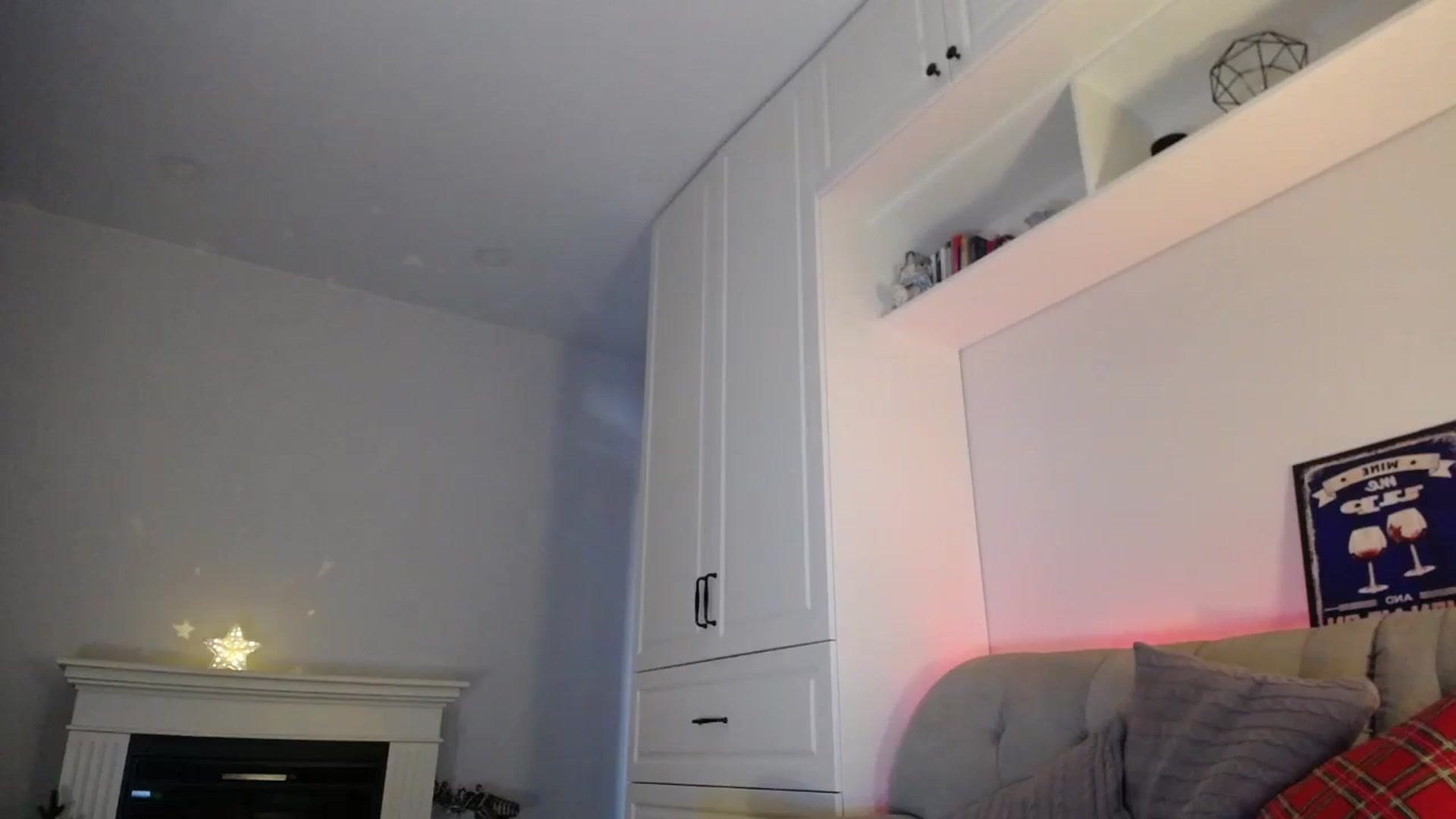 Gallery image thumbnail from Elysewine's myfreecams stream on, 12/09/2023, 06:39 image 4 of 20