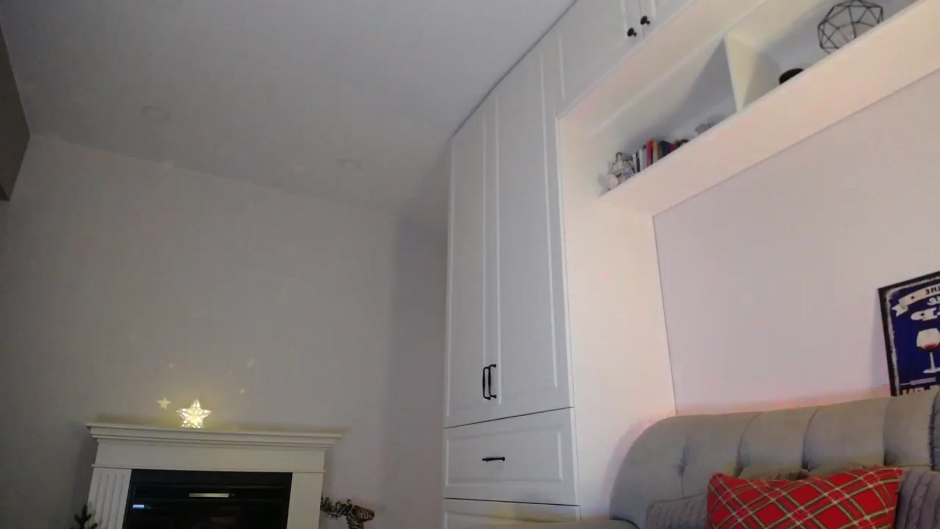 Gallery image thumbnail from Elysewine's myfreecams stream on, 12/09/2023, 07:23 image 5 of 20