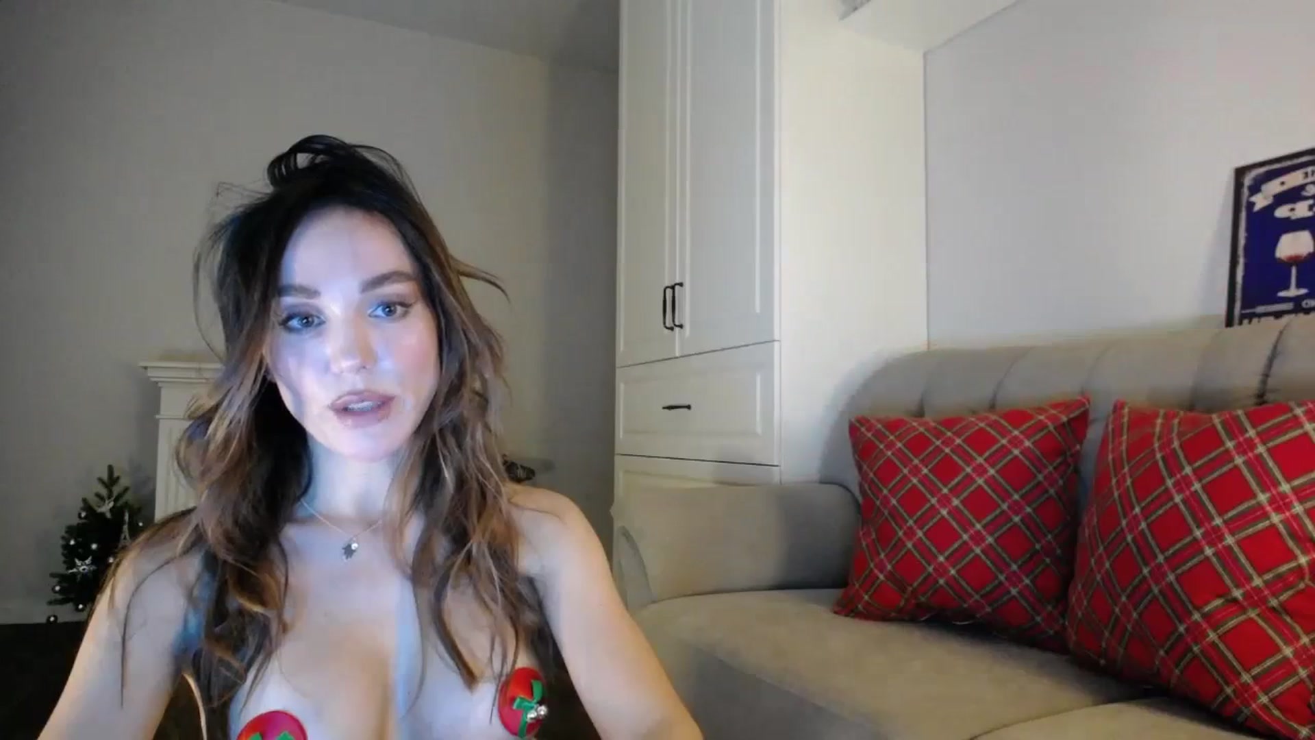 Gallery image thumbnail from Elysewine's myfreecams stream on, 12/23/2023, 06:03 image 13 of 20