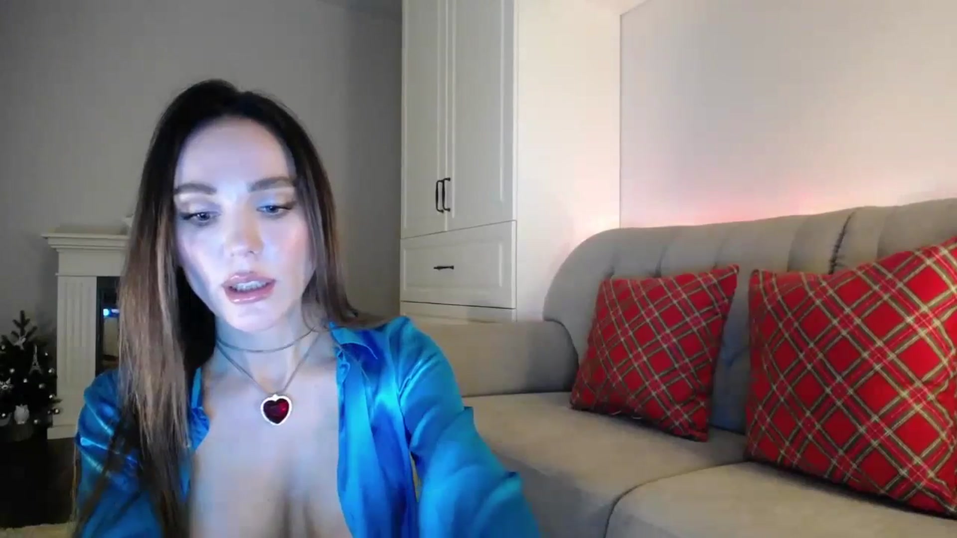 Gallery image thumbnail from Elysewine's myfreecams stream on, 12/24/2023, 06:37 image 8 of 20