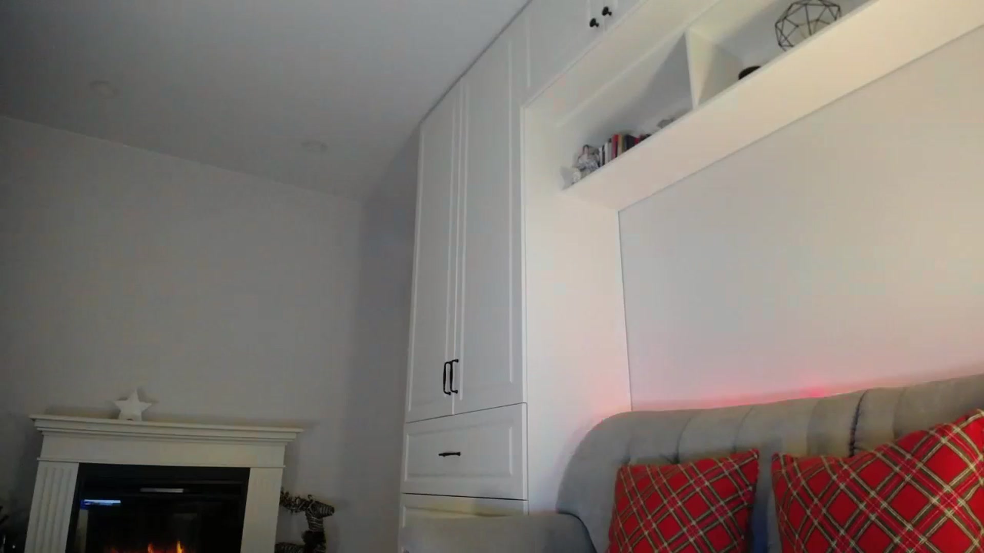 Gallery image thumbnail from Elysewine's myfreecams stream on, 12/24/2023, 06:37 image 20 of 20