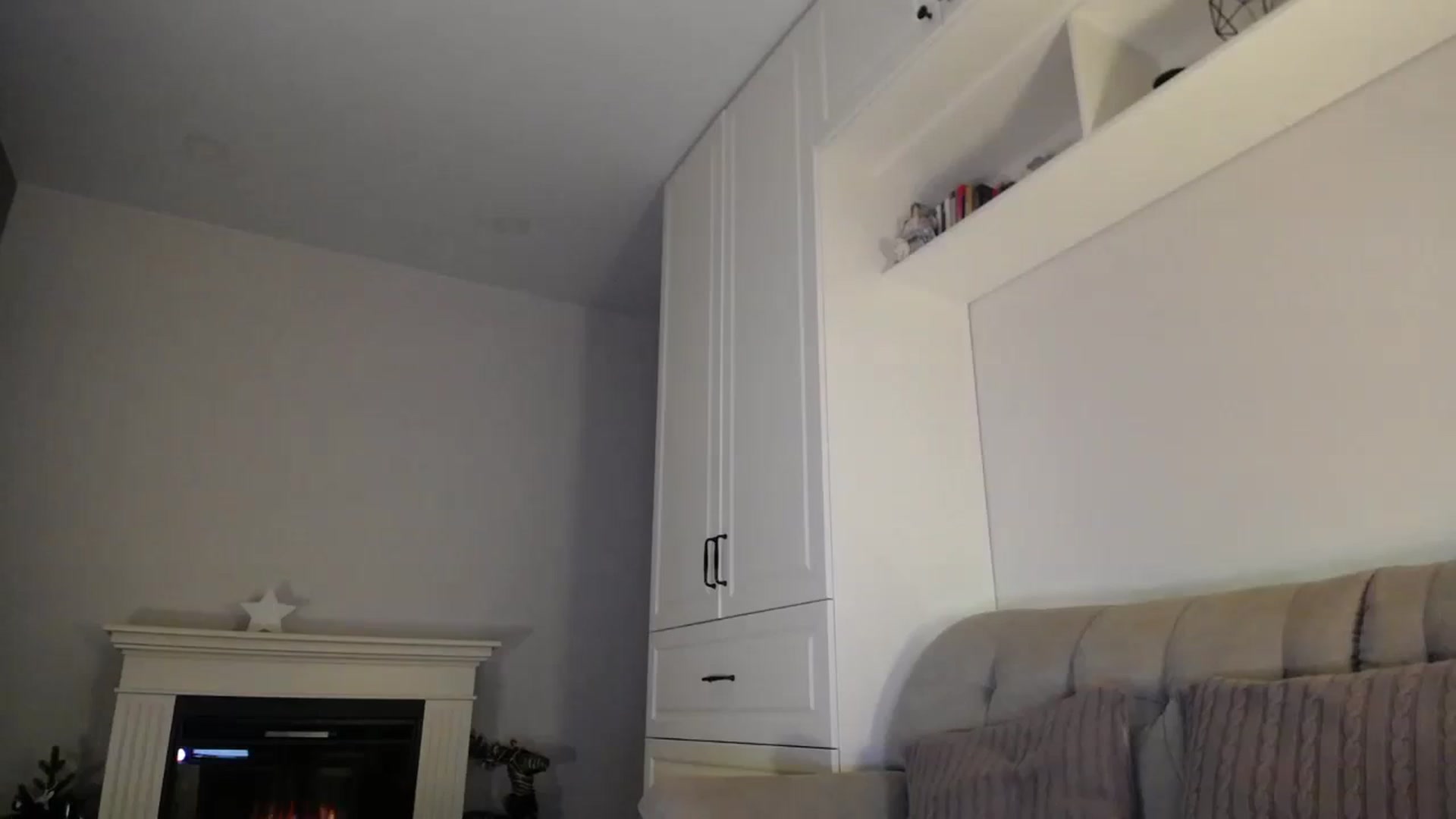 Gallery image thumbnail from Elysewine's myfreecams stream on, 12/31/2023, 06:02 image 13 of 20