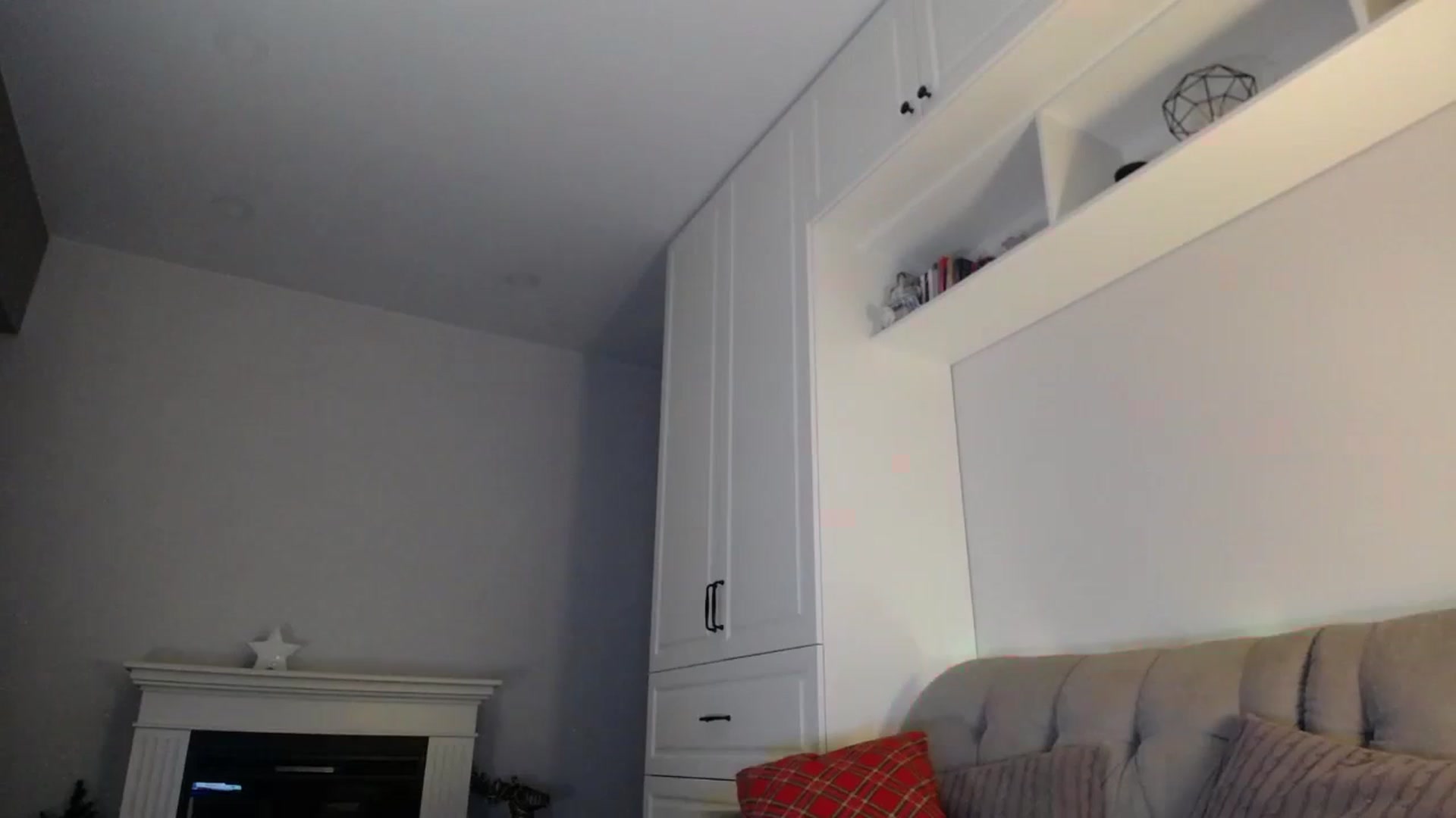 Gallery image thumbnail from Elysewine's myfreecams stream on, 01/06/2024, 06:01 image 13 of 20